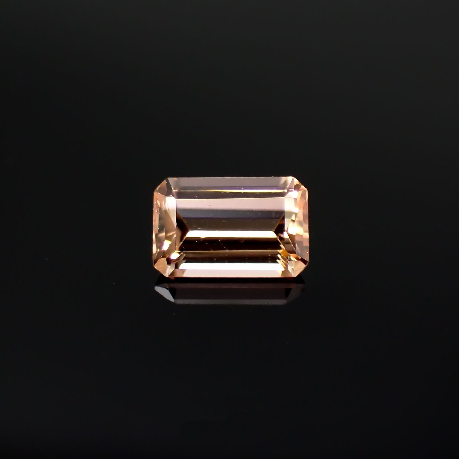 インペリアルトパーズ(宝石名トパーズ)ブラジル産 0.34ct 識別済[220917919]5.4x3.1mm前後