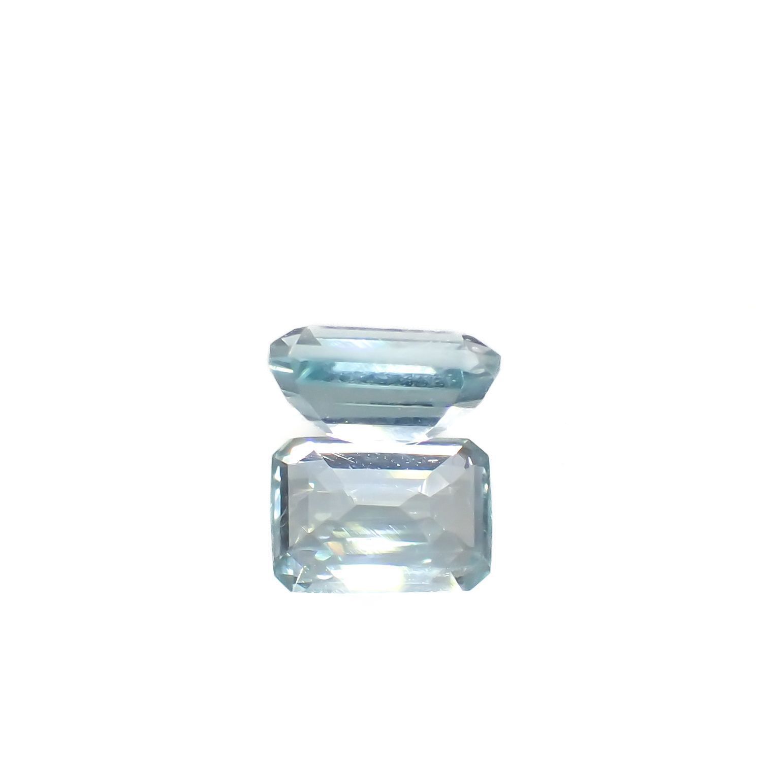 シーフォームカイヤナイト(宝石名カイヤナイト)タンザニア産 1.41ct 識別済[220616280]7.2x5.1mm前後