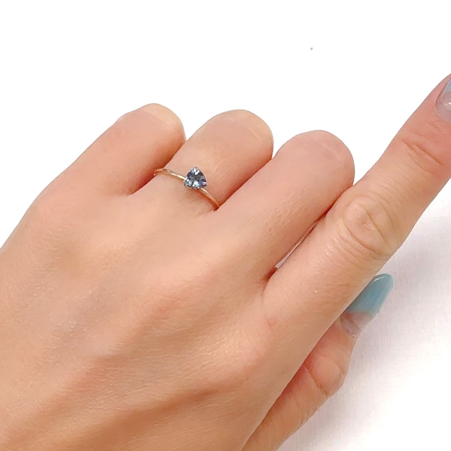 バイカラータンザナイト(宝石名ゾイサイト)タンザニア産 0.47ct 識別済[240828605]4.9x5.1mm前後