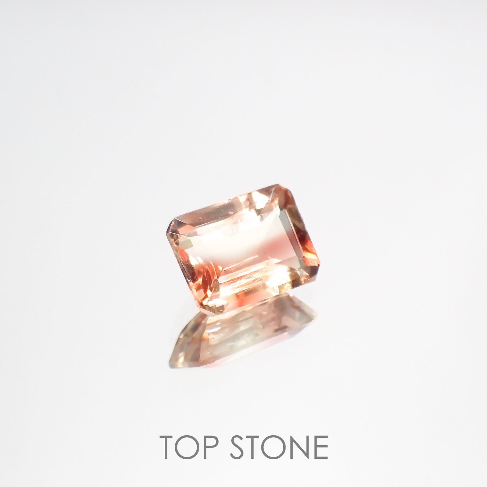 バイカラーアンデシン(宝石名アンデシン)チベット産 1.19ct 識別済[220115269]7.8x5.9mm前後
