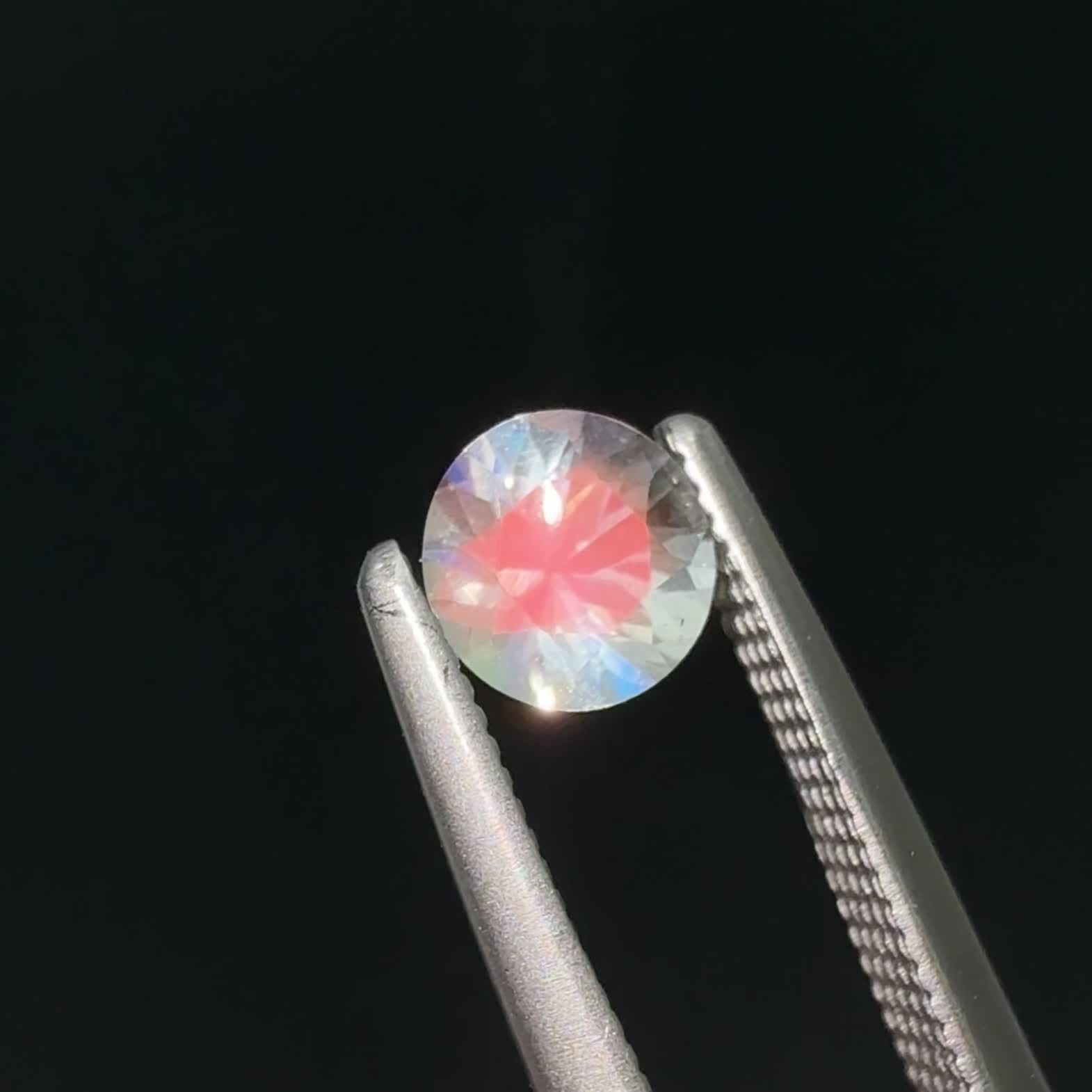 レインボームーンストーン(宝石名ラブラドライト)マダガスカル産 識別