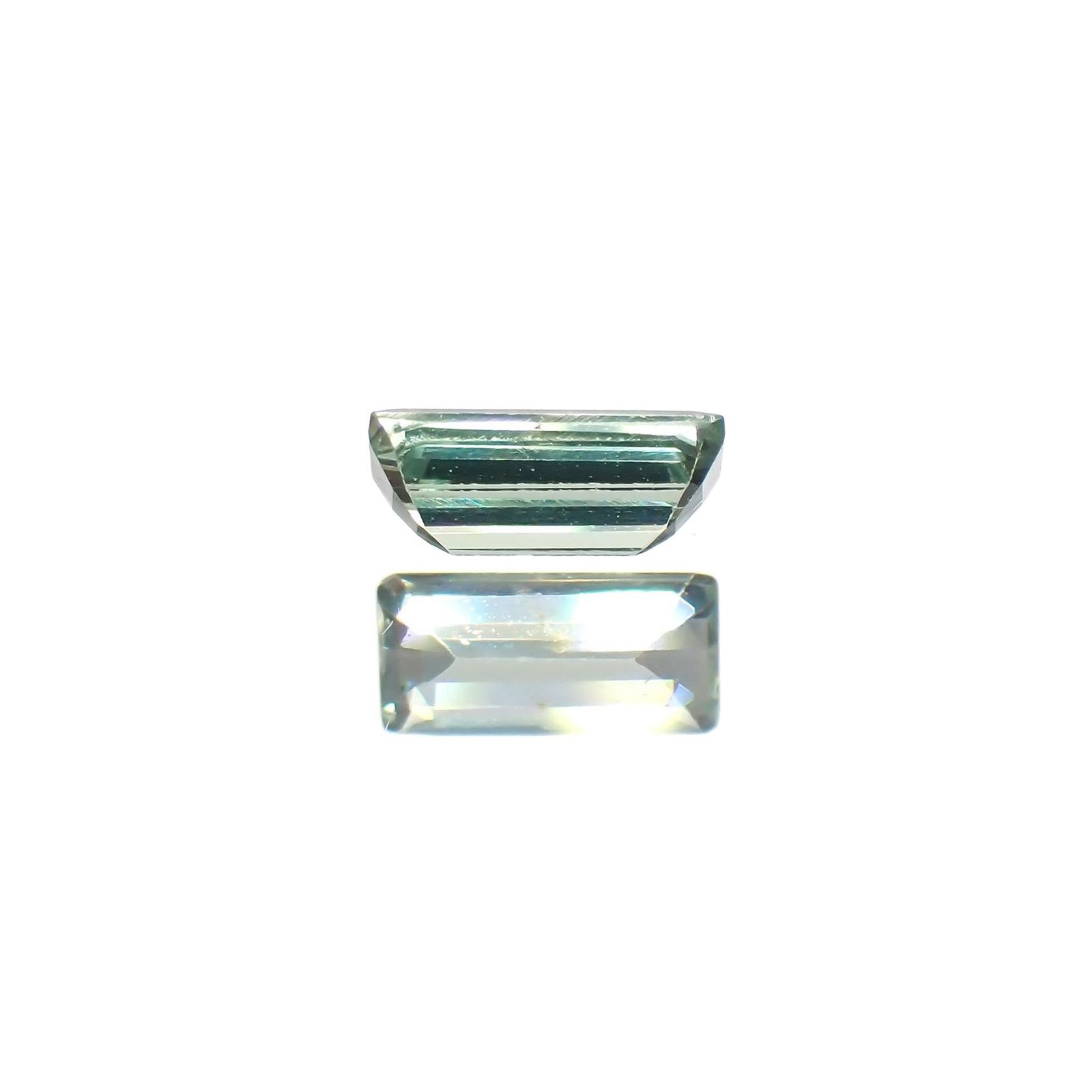 グリーンクリソベリル(宝石名クリソベリル)スリランカ/マダガスカル産 識別済 0.30ct / 5.3x2.5mm前後 [260514474]