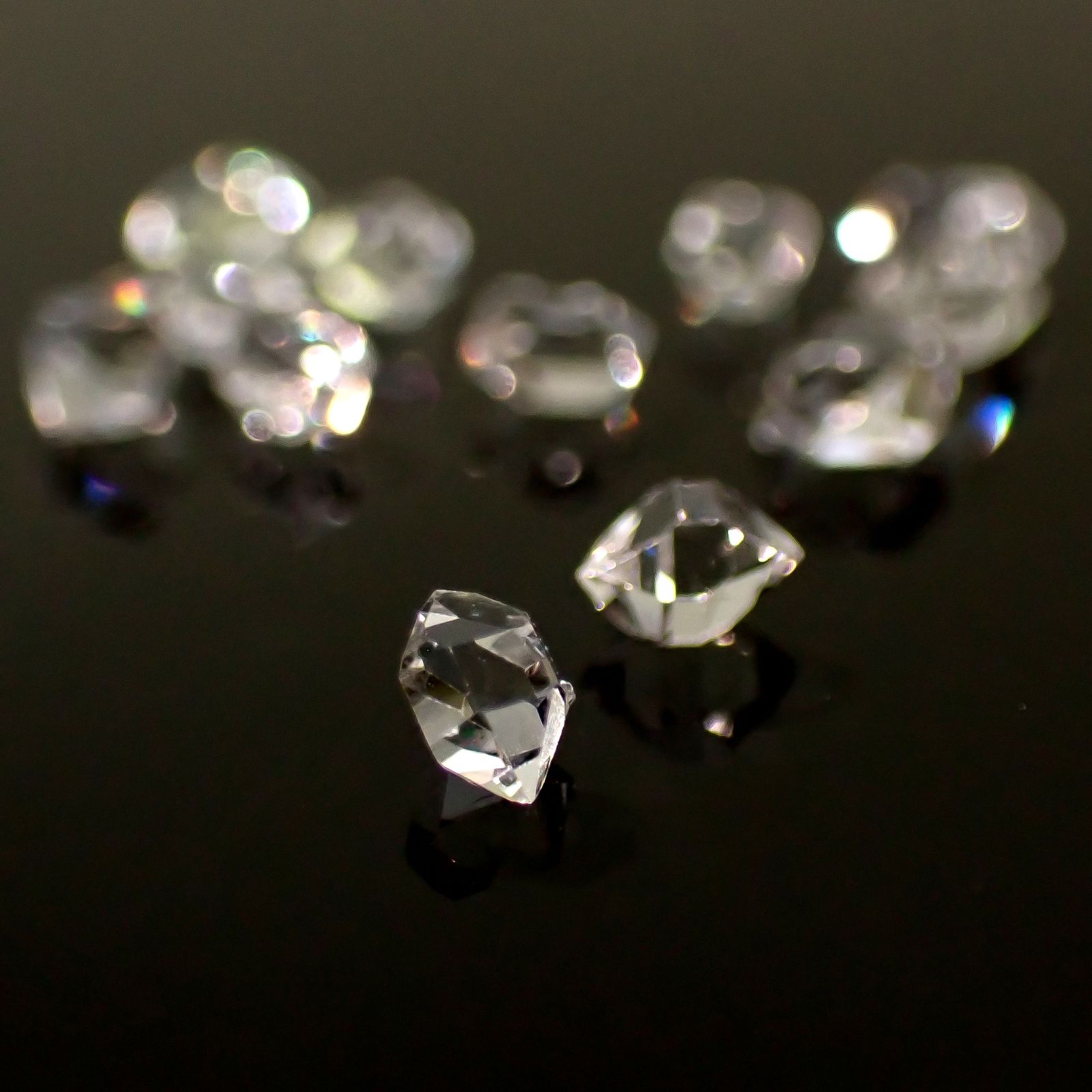 ◇メレセット◇ハーキマーダイヤモンド 原石 アメリカ・ニューヨーク州産 1.75ct / 3.8-4.6x2.1-3.3mm前後 [260231698]