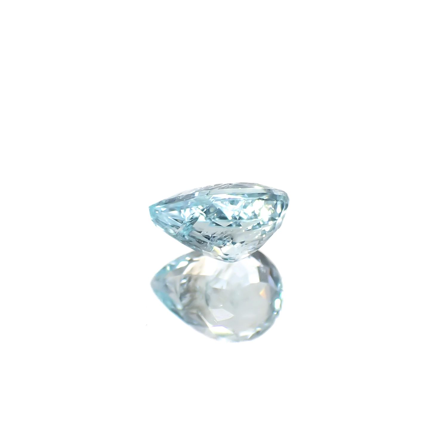 パライバトルマリン モザンビーク産 0.68ct[240928773]6.5x4.7mm前後