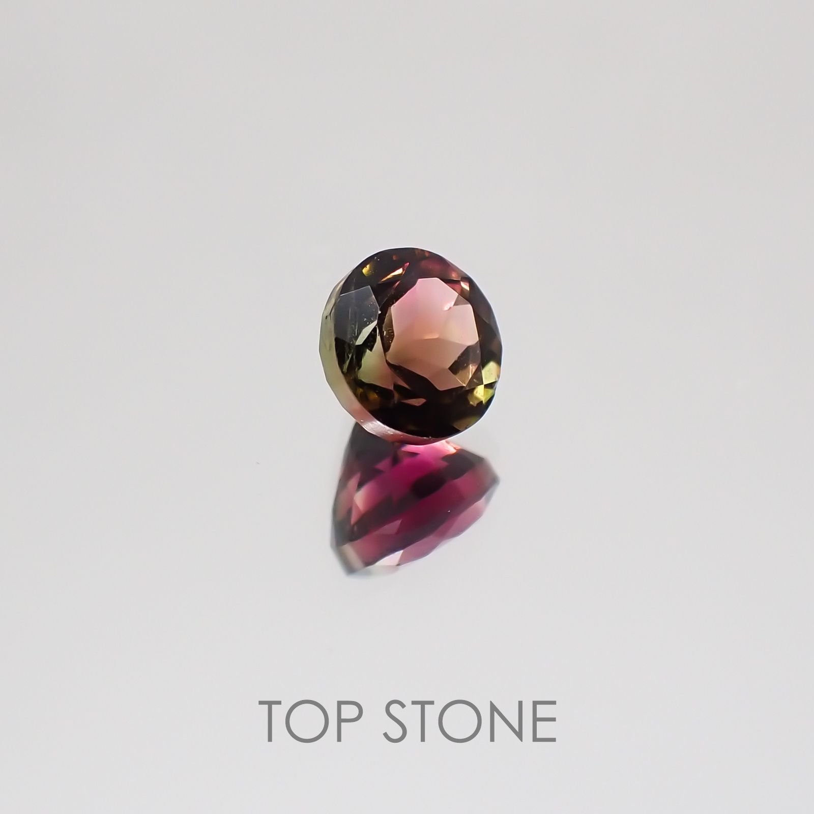 バイカラートルマリン ブラジル産 ルース 0.69ct[20128996]5×5mm前後