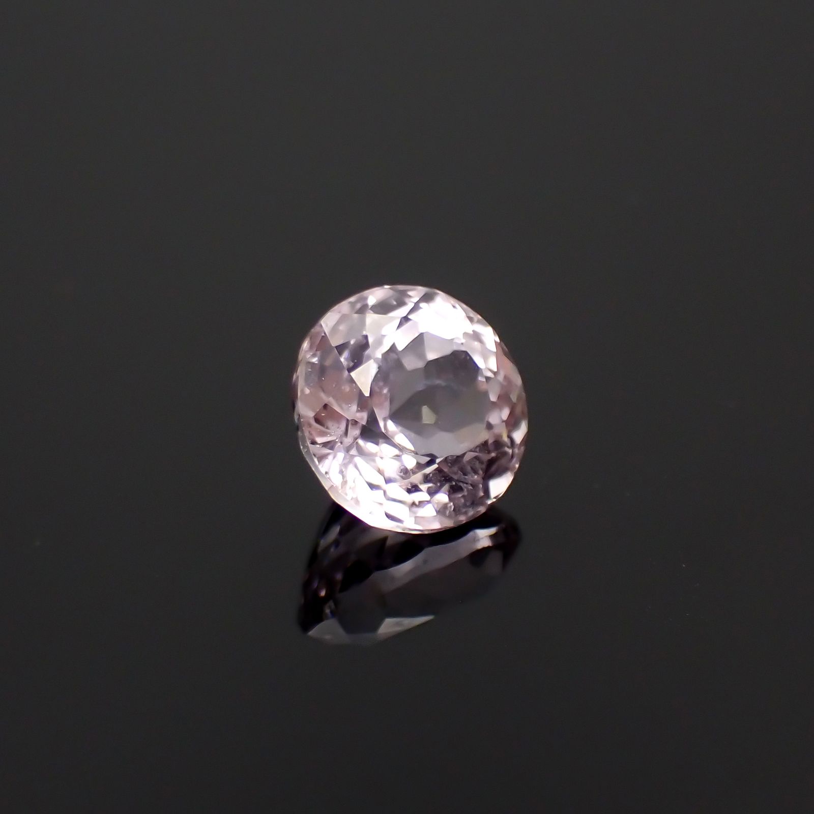 クンツァイト アフガニスタン産 2.59ct [251124352]8.1x8mm前後