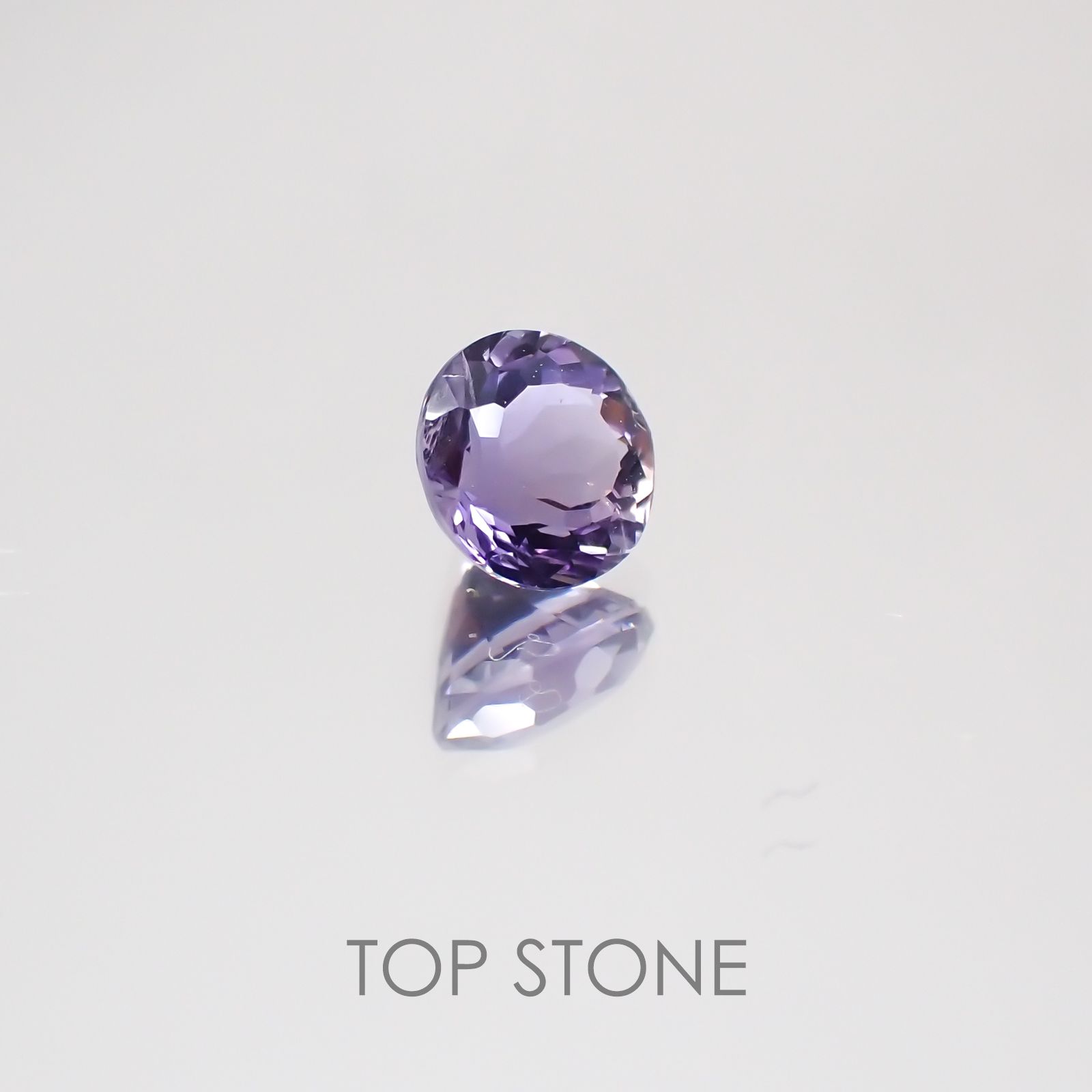 マリアライト(宝石名パープル・スキャポライト) スリランカ産 0.41ct 識別済[21038941]4.7×4.7mm前後