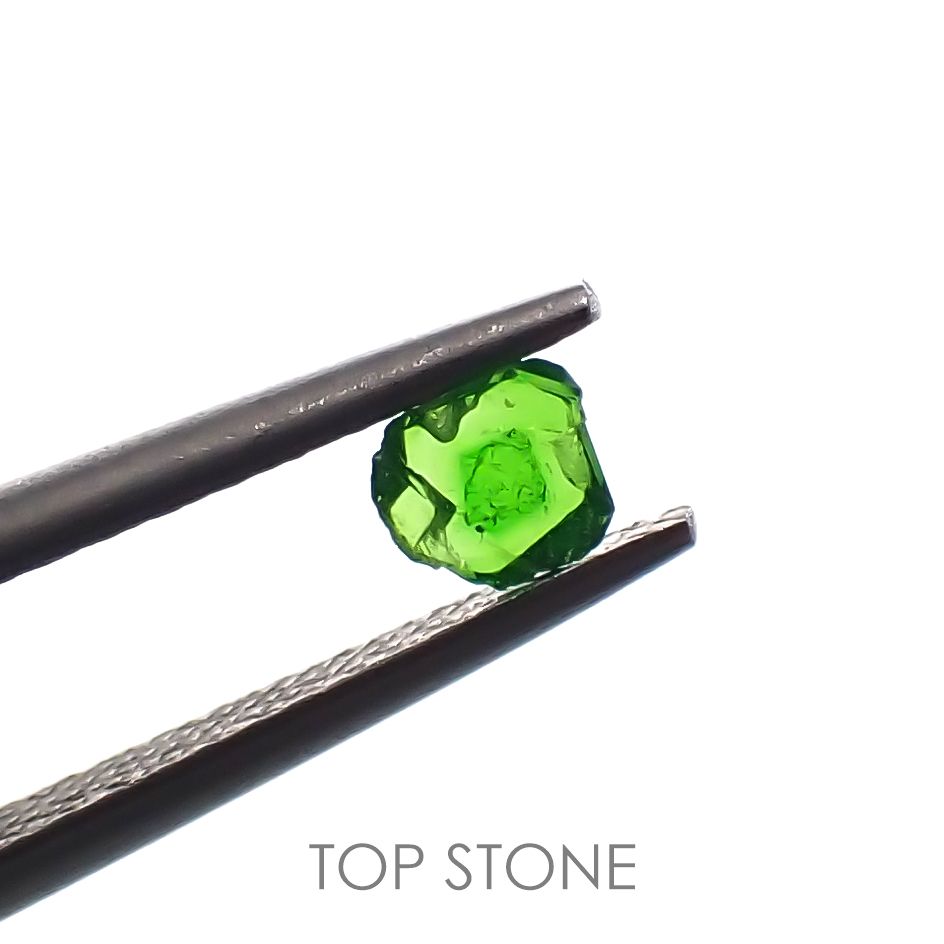 デマントイドガーネット(宝石名デマントイド・ガーネット) 原石・結晶 0.17ct 識別済[210912777]4×3.9mm前後
