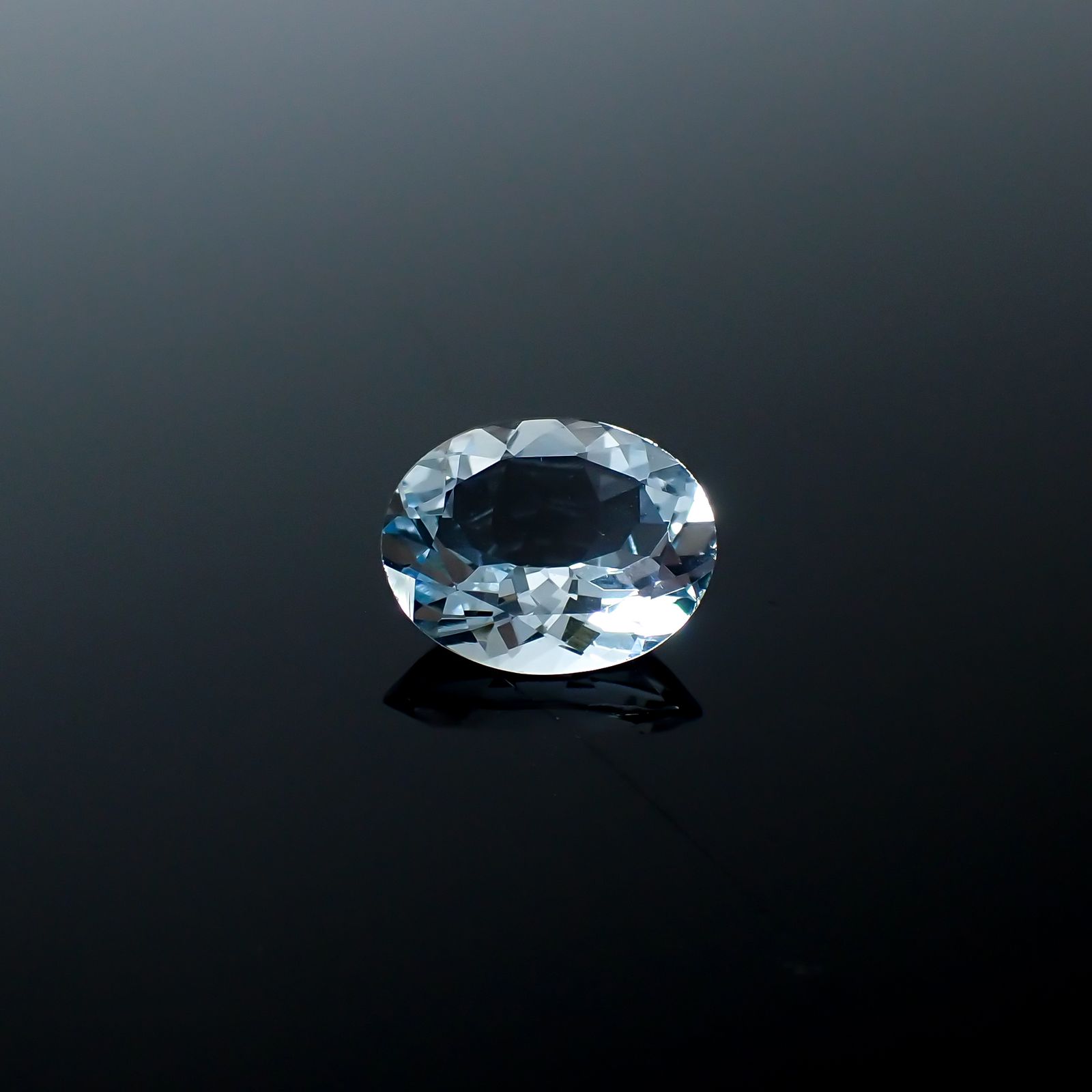 アクアマリン モザンビーク産 2.47ct[240125404]10.8x8.8mm前後