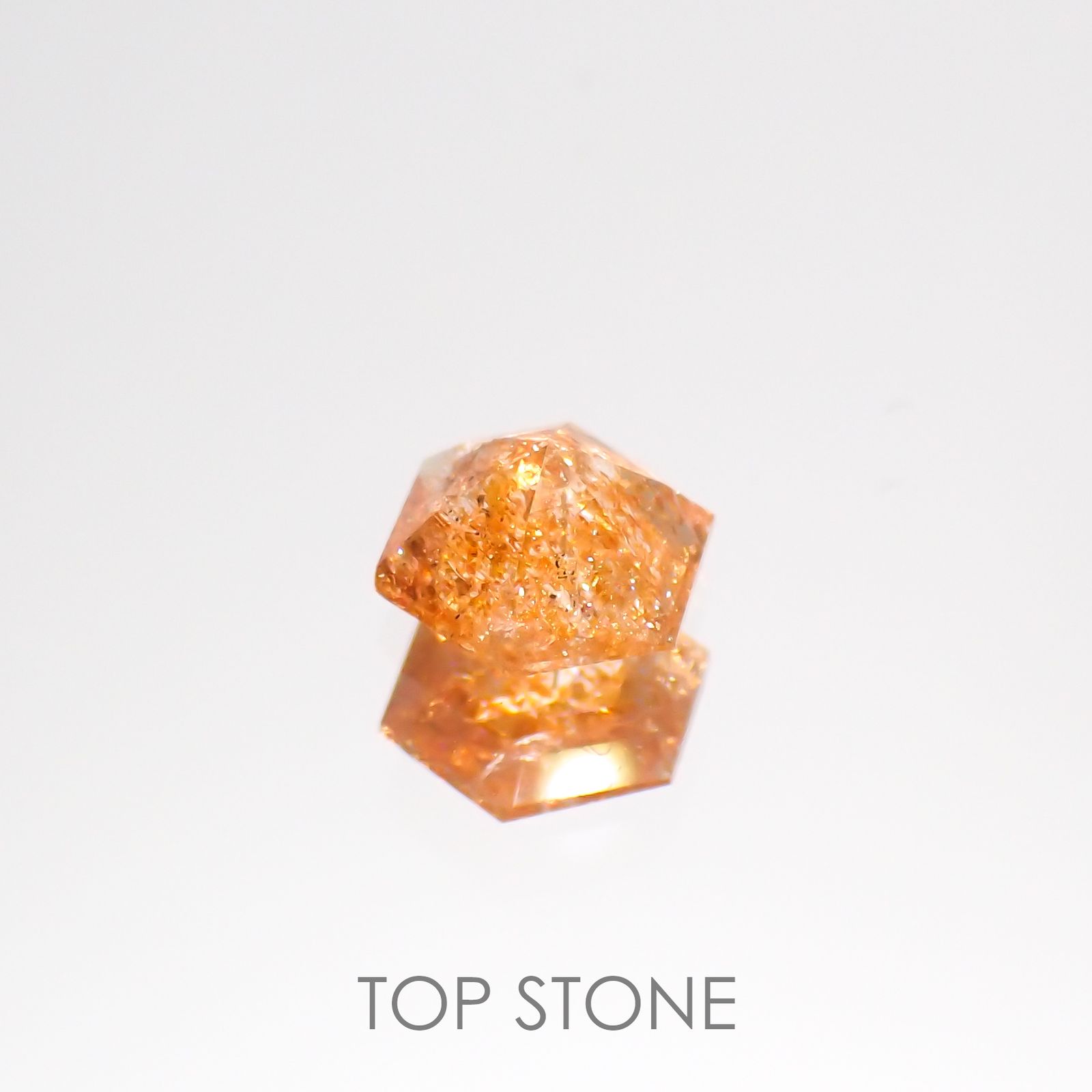 ◇ヘキサゴンカット◇イリュージョンサンストーン インド産 0.41ct[220115485]4.8x4.8mm前後