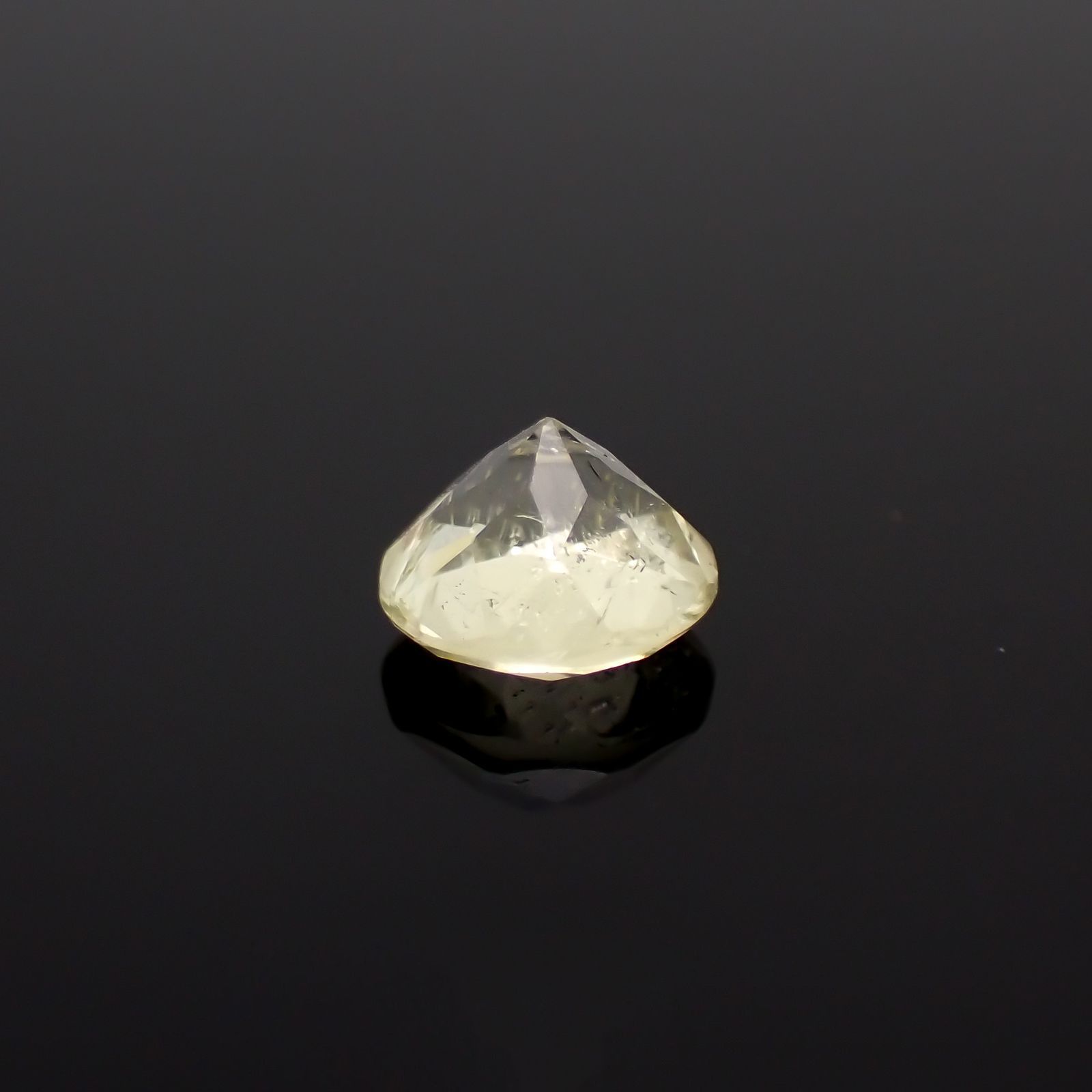 ブラジリアナイト(宝石名ブラジリアナイト)ブラジル産 0.87ct 識別済[230220692]6.1x6mm前後