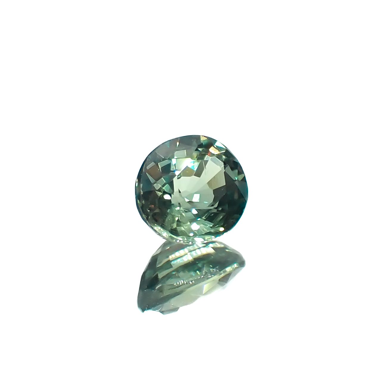 アレキサンドライト(宝石名アレキサンドライト)タンザニア産 0.48ct 識別済[230321356]4.7x4.2mm前後