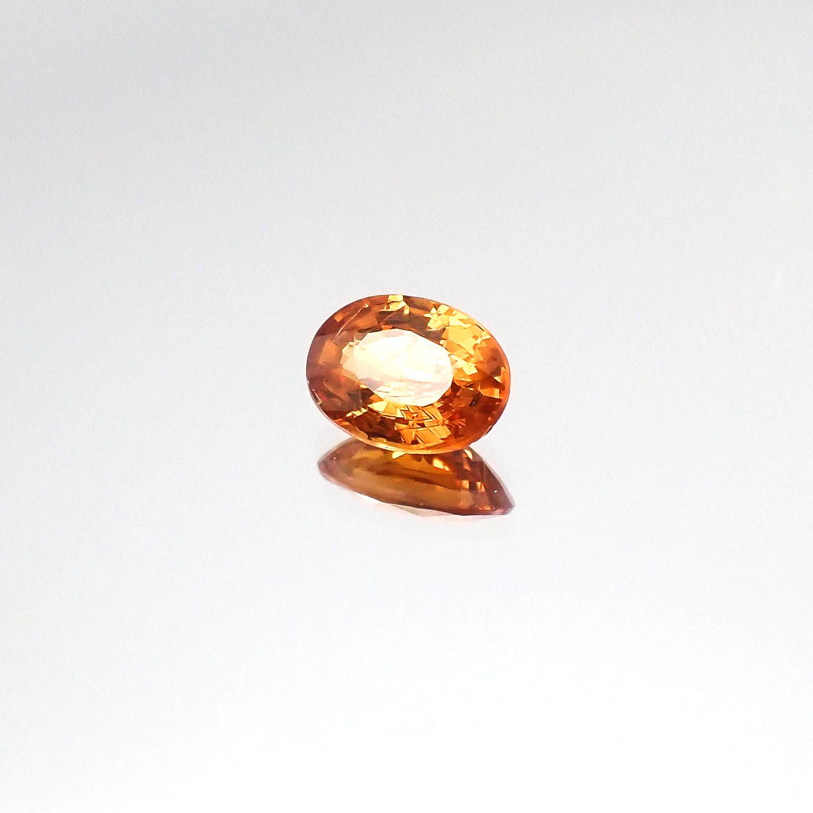 スペサルティンガーネット マンダリンオレンジカラー(宝石名スペサルティン・ガーネット)ナイジェリア産 1.01ct  識別済[231023856]7.2x5.3mm前後