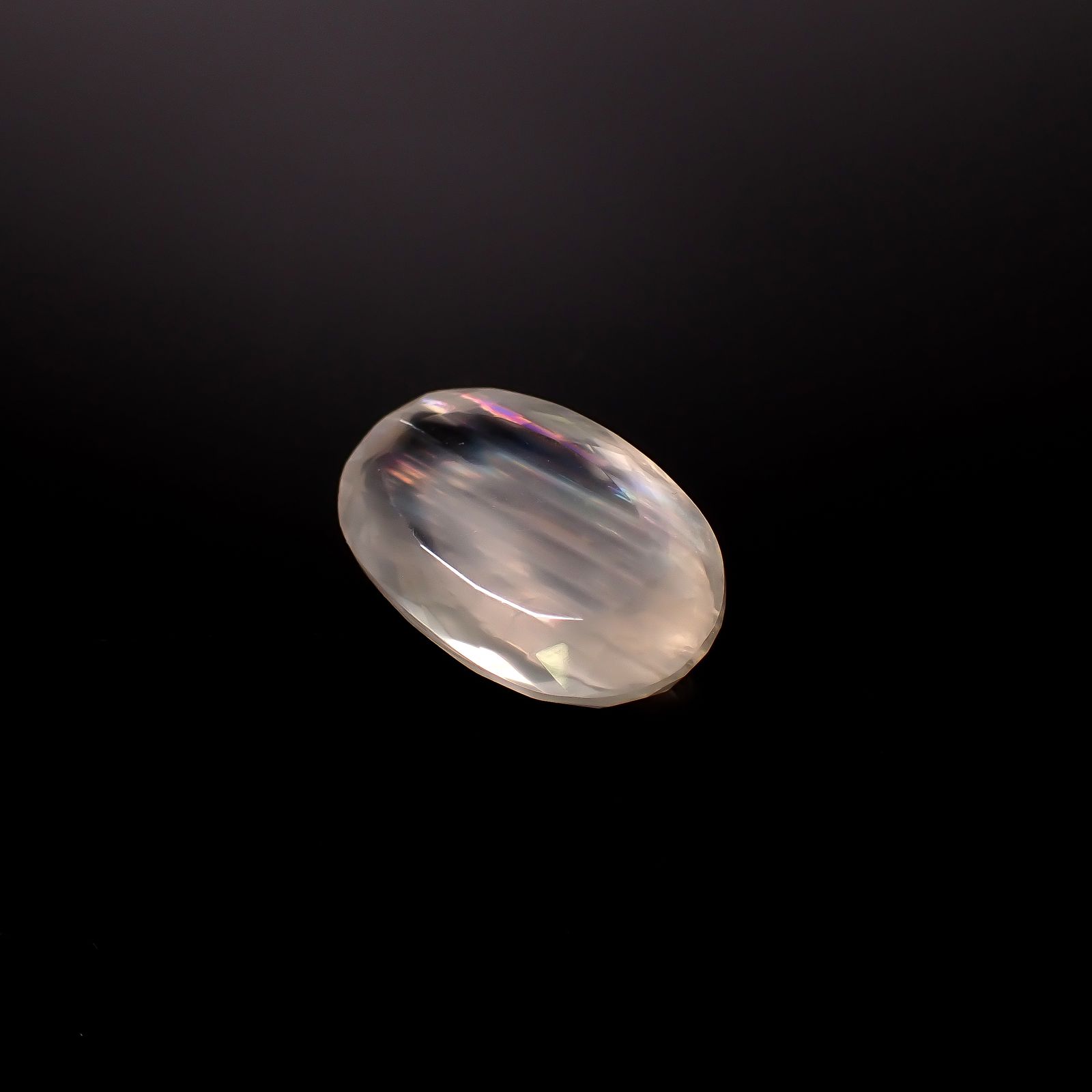 マラウイムーンストーン マラウイ共和国産 33.17ct / 28.6x17.2mm前後 [260331804]