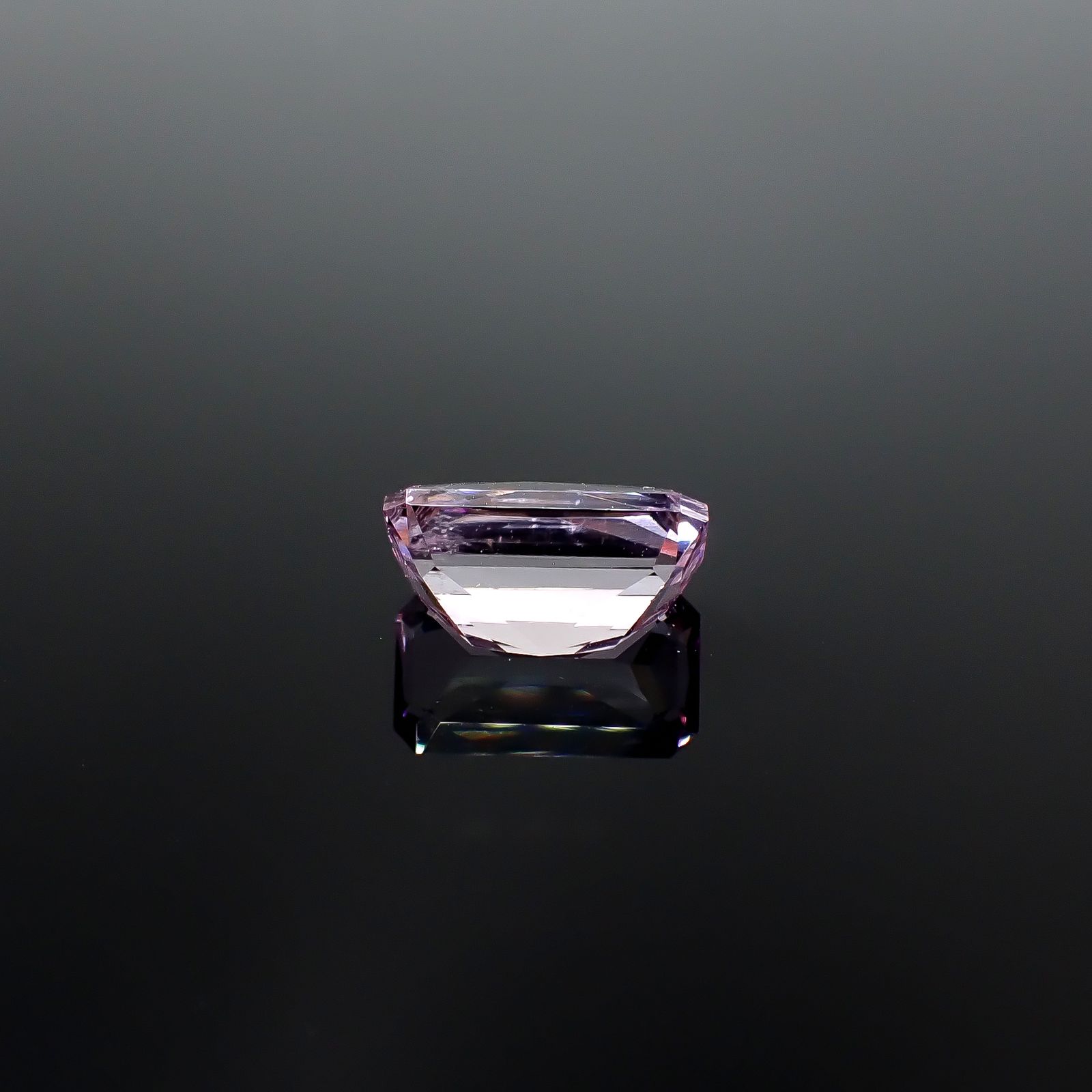 クンツァイト ナイジェリア産 2.93ct [250830967]10.5x5.9mm前後