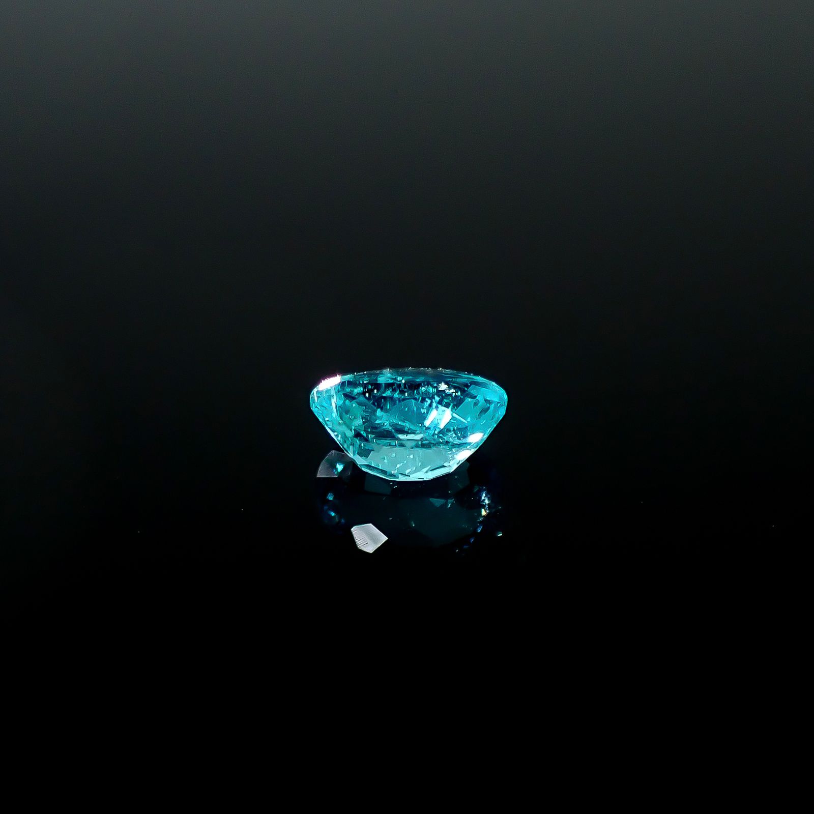 パライバトルマリン(宝石名トルマリン/別名パライバ・トルマリン)ブラジル・キントス鉱山産 GIA鑑付 0.29ct / 4.98x3.53mm前後 [251031353]