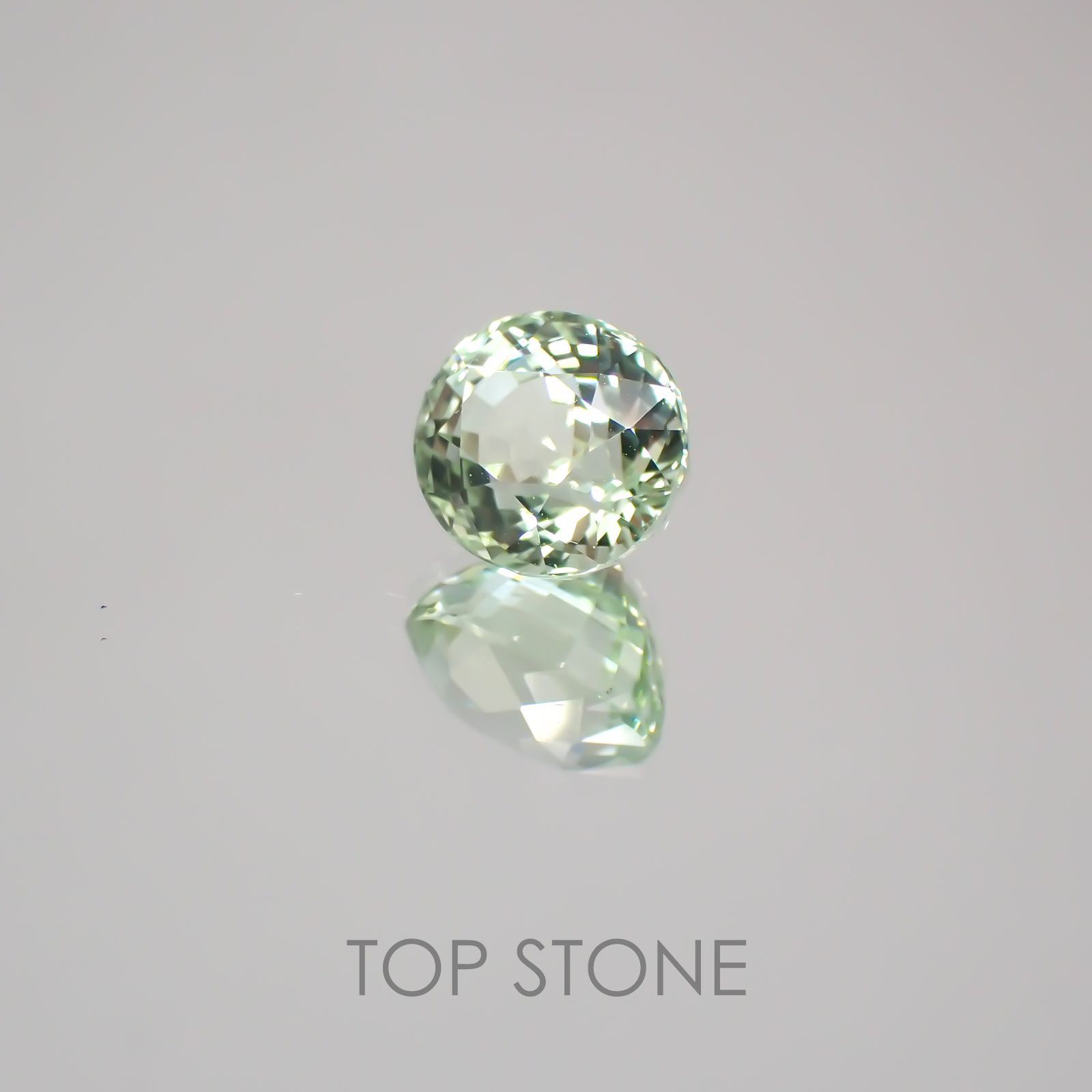ミントトルマリン(宝石名ライトグリーン・トルマリン) ルワンダ産 1.904ct ソ付(彩珠)[21059998]7.5×6.6mm前後