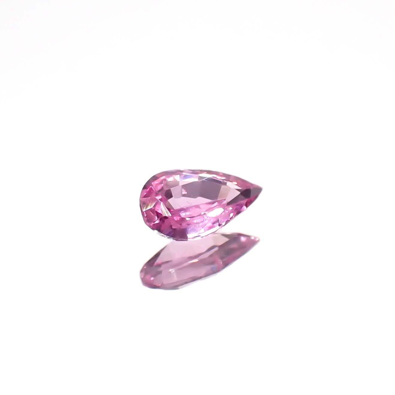 ネオンピンクサファイア スリランカ産 0.19ct[240226304]4.9x2.8mm前後
