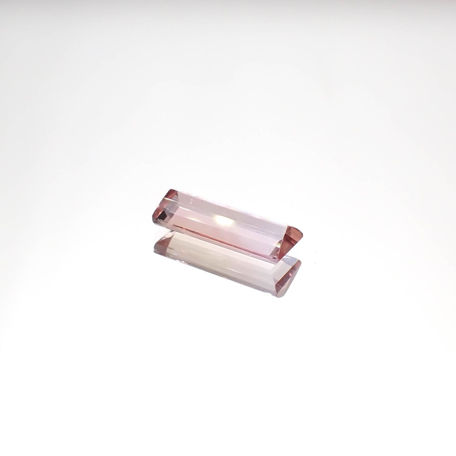 バイカラートパーズ ブラジル産 1.55ct[230521919]11.3x4.3mm前後