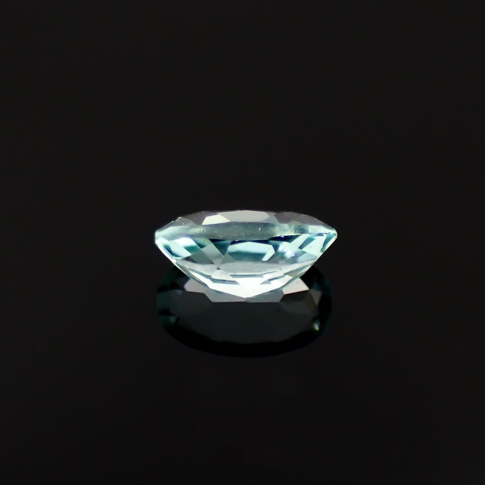 パライバトルマリン モザンビーク産 0.22ct / 4.9x3mm前後 [230220375]