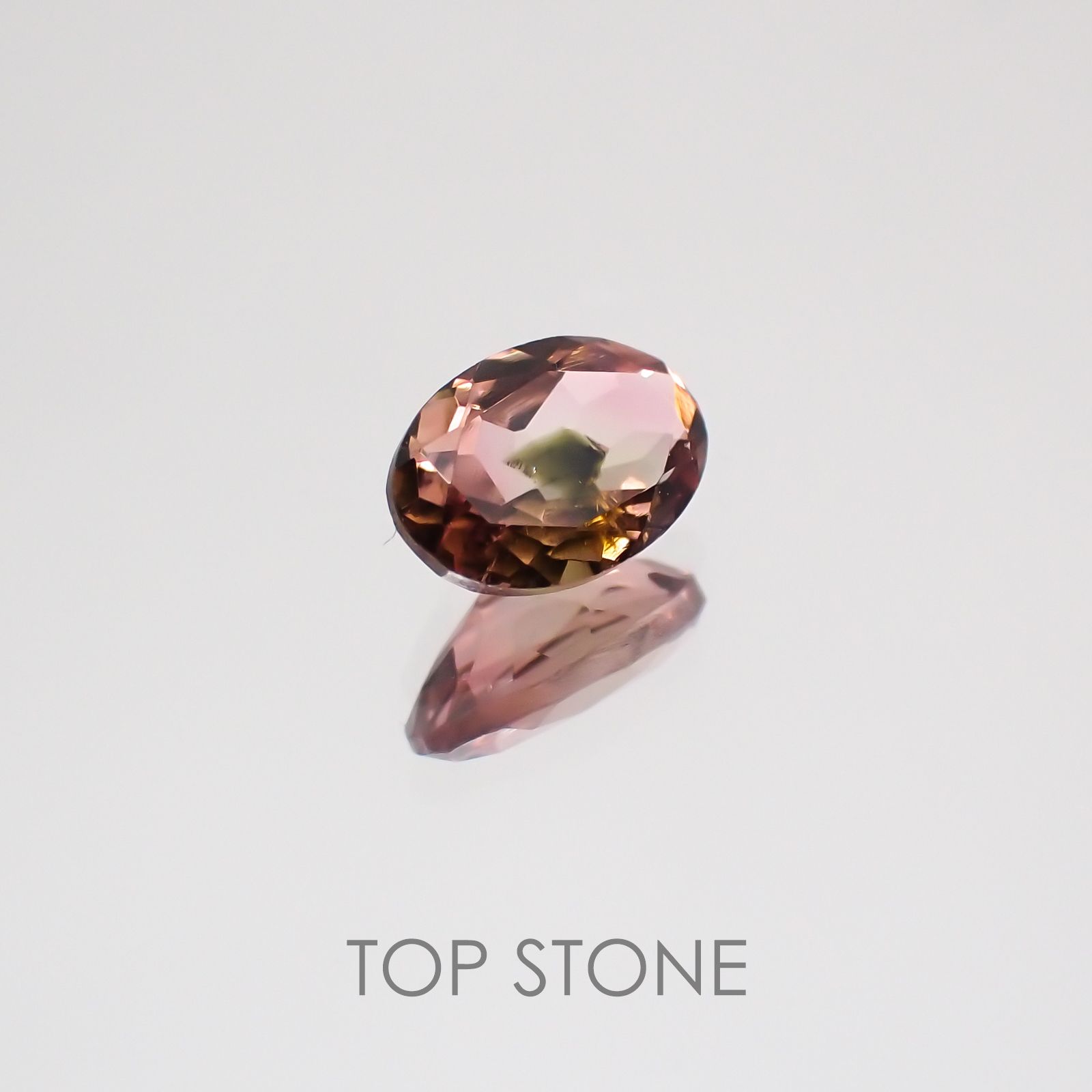 パーティカラートルマリン(宝石名パーティカラード・トルマリン) ブラジル産 0.44ct 識別済[21049013]5.9×4mm前後
