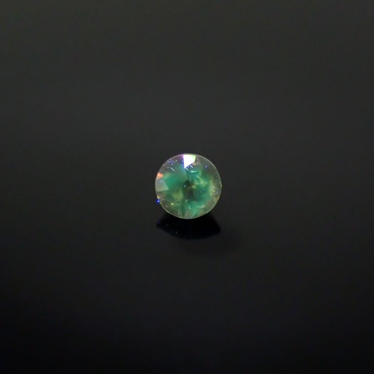 長波365(ライト)の照射で蛍光