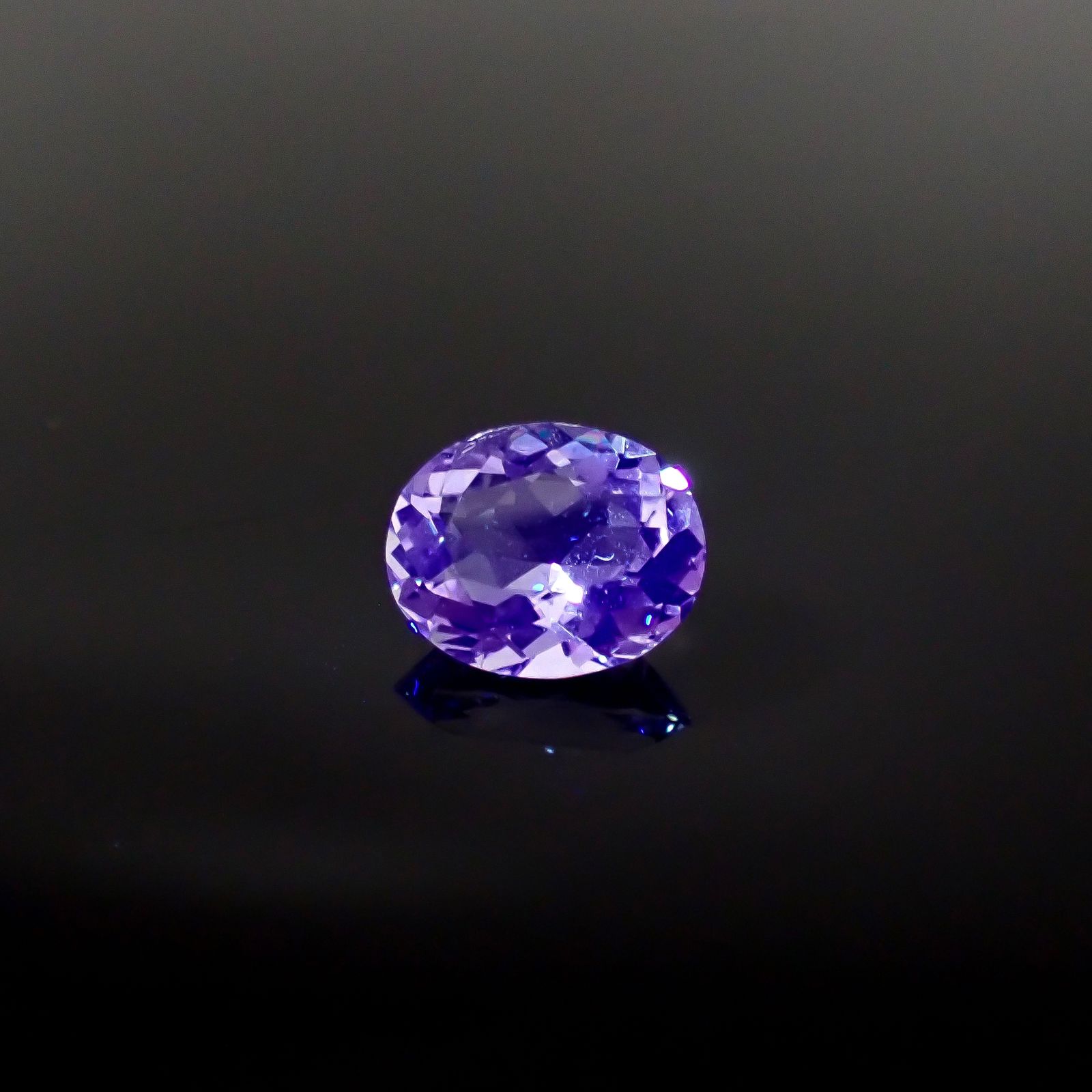 オーソクレース(宝石名ホワイト・オーソクレース)マダガスカル産 2.94ct 識別済[240627999]11x9mm前後
