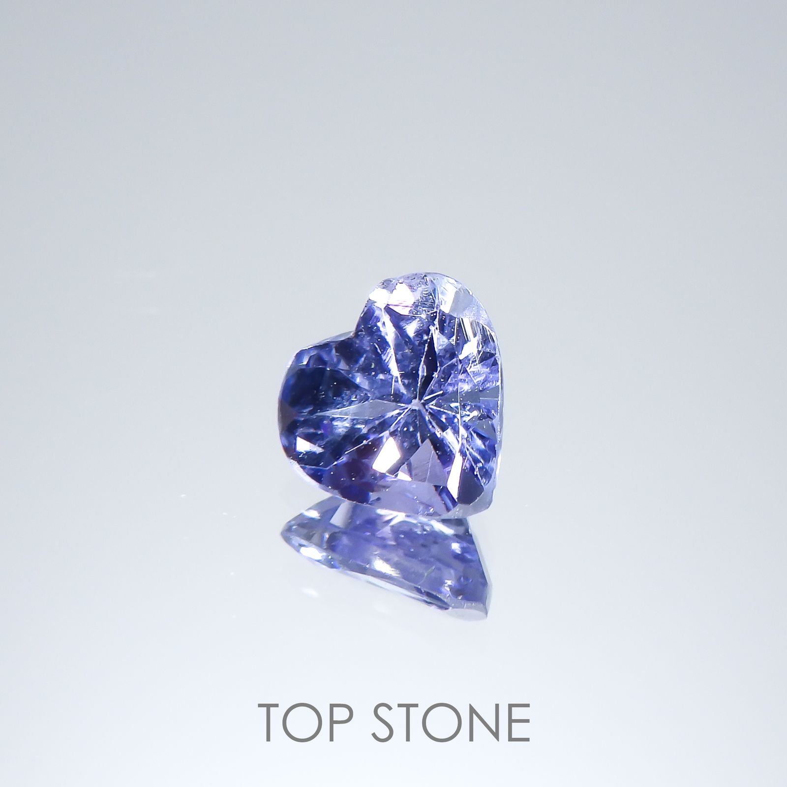 タンザナイト(宝石名タンザナイト)タンザニア産 0.41ct 識別済[220516047]4.8x5mm前後