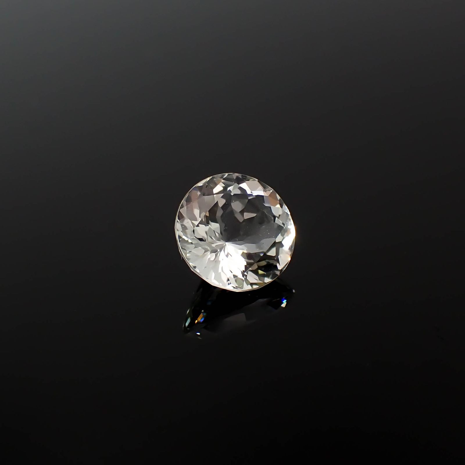 オーソクレース(宝石名ホワイト・オーソクレース)パキスタン産 2.73ct 識別済[240627997]9.5x9.5mm前後