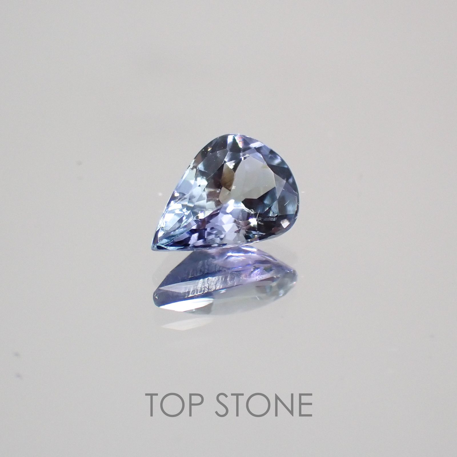 バイカラータンザナイト(ゾイサイト) タンザニア産 ルース 0.67ct[210410578]7.1×5mm前後