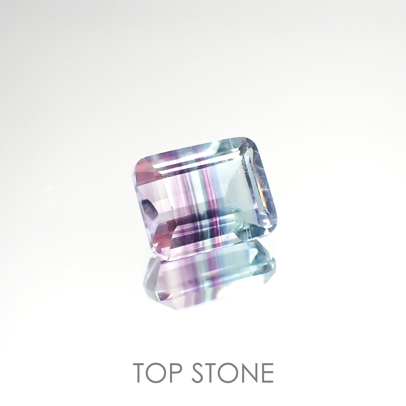 バイカラーフローライト ブラジル産 ルース 4.2ct[210913213]9.9×8mm前後