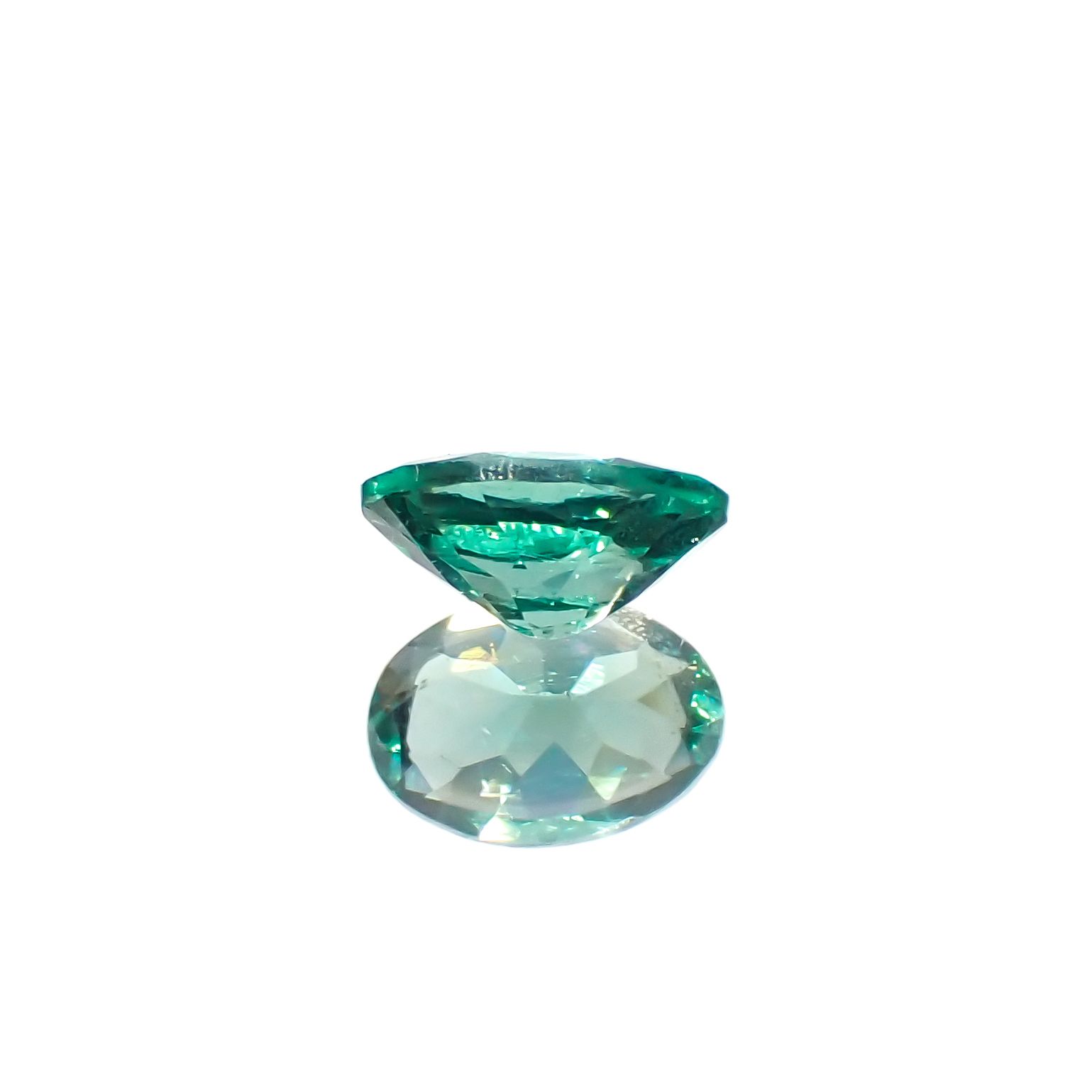 ノーブルモロキサイト マダガスカル産 0.68ct[231224684]6.8x4.8mm前後