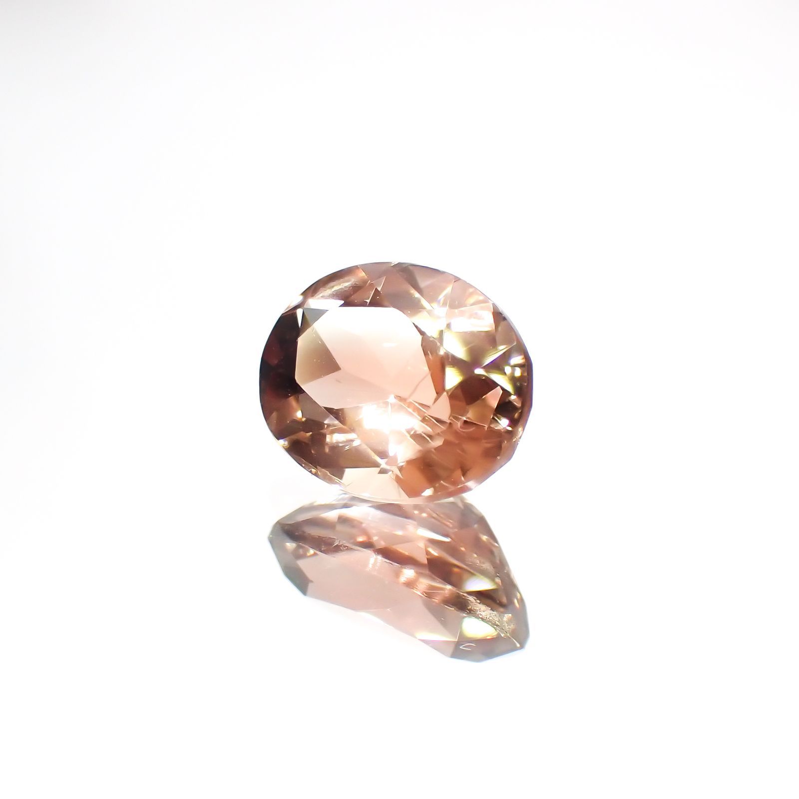 オレゴンサンストーン(宝石名ラブラドライト)アメリカ・オレゴン州産 1.36ct 識別済[230421896]8.2x6.4mm前後