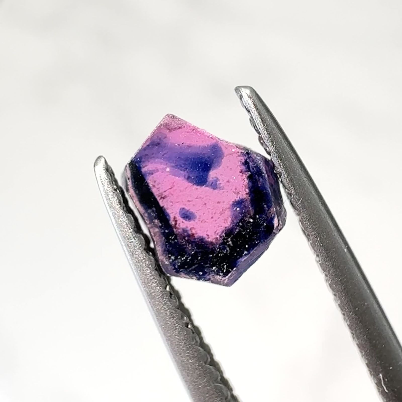529 バイカラーサファイア 結晶 原石 ウィンザー産