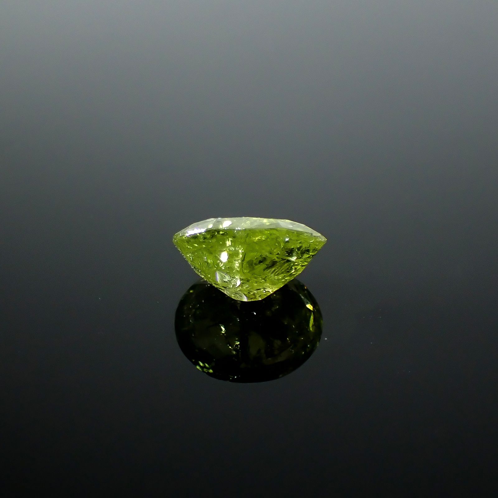 イリデッセンスクロムトルマリン(宝石名トルマリン)ケニア産 4.25ct 識別済[250931154]11.9x9.9mm前後
