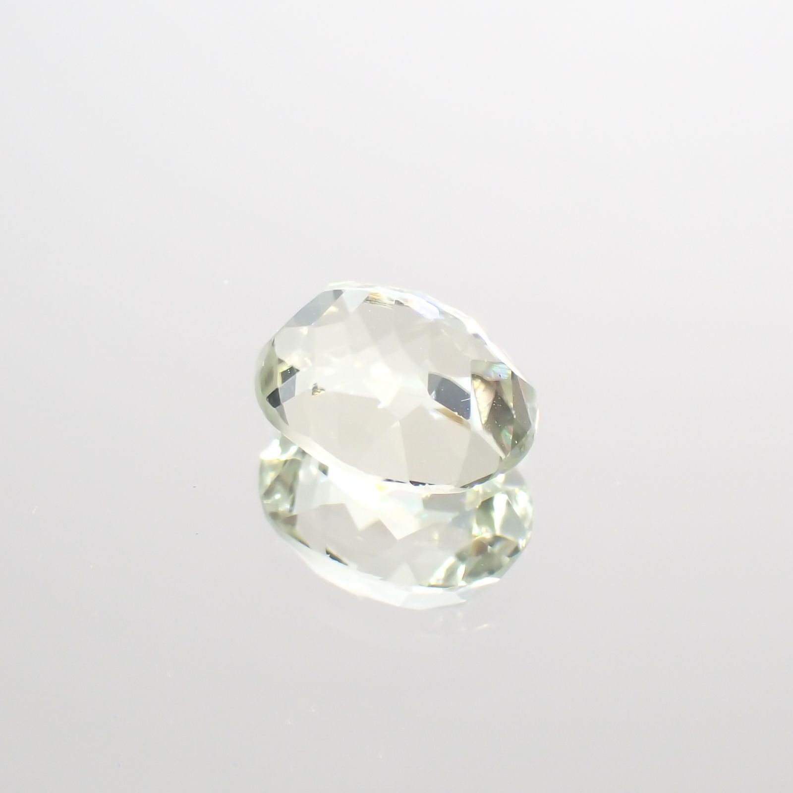 シリマナイト(宝石名シリマナイト)インド産 1.65ct 識別済[211113697]7.9x5.9mm前後