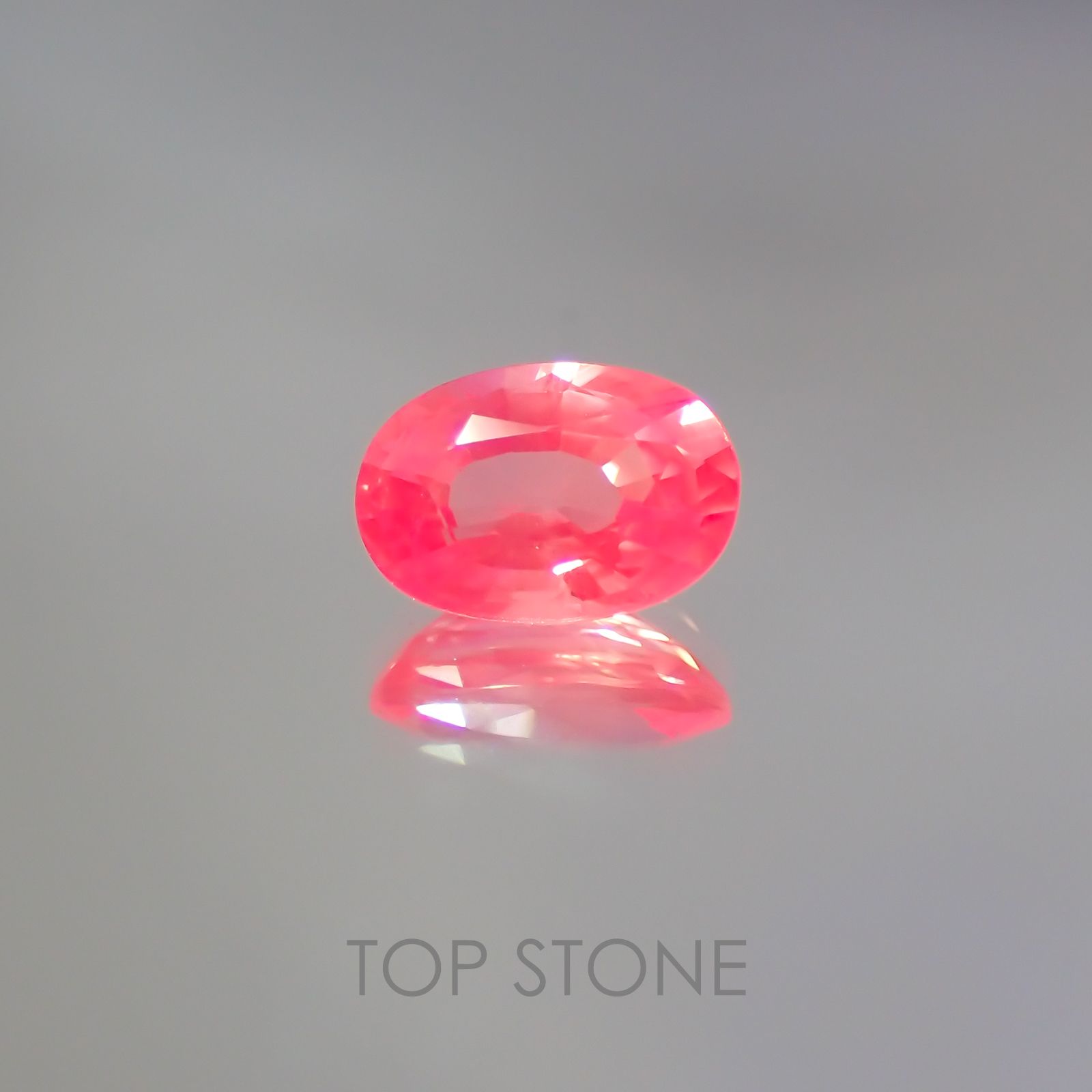 ピンクスピネル タンザニア産 ルース 1.32ct[20062982]7.9×5.4mm前後