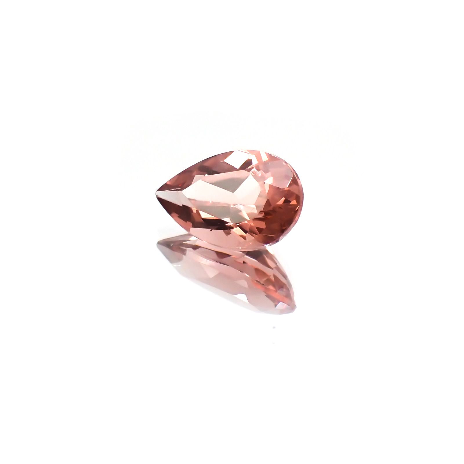 ピンクアパタイト(宝石名アパタイト) ブラジル産 1.37ct 識別済[21029862]9.3×5.9mm前後