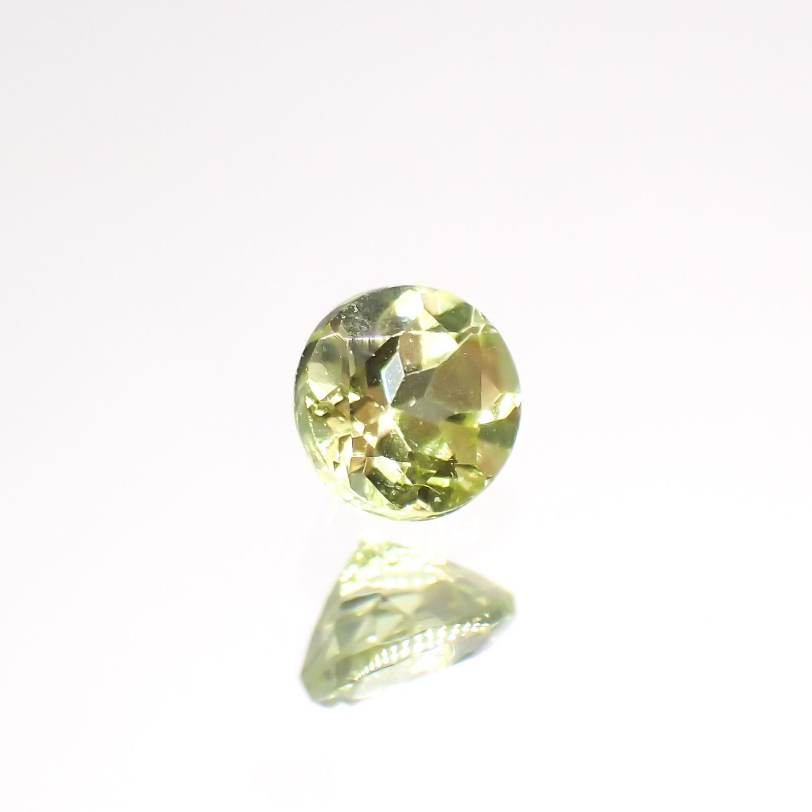 パロットクリソベリル(宝石名クリソベリル)インド産 0.13ct 識別済[220114514]2.9x2.9mm前後