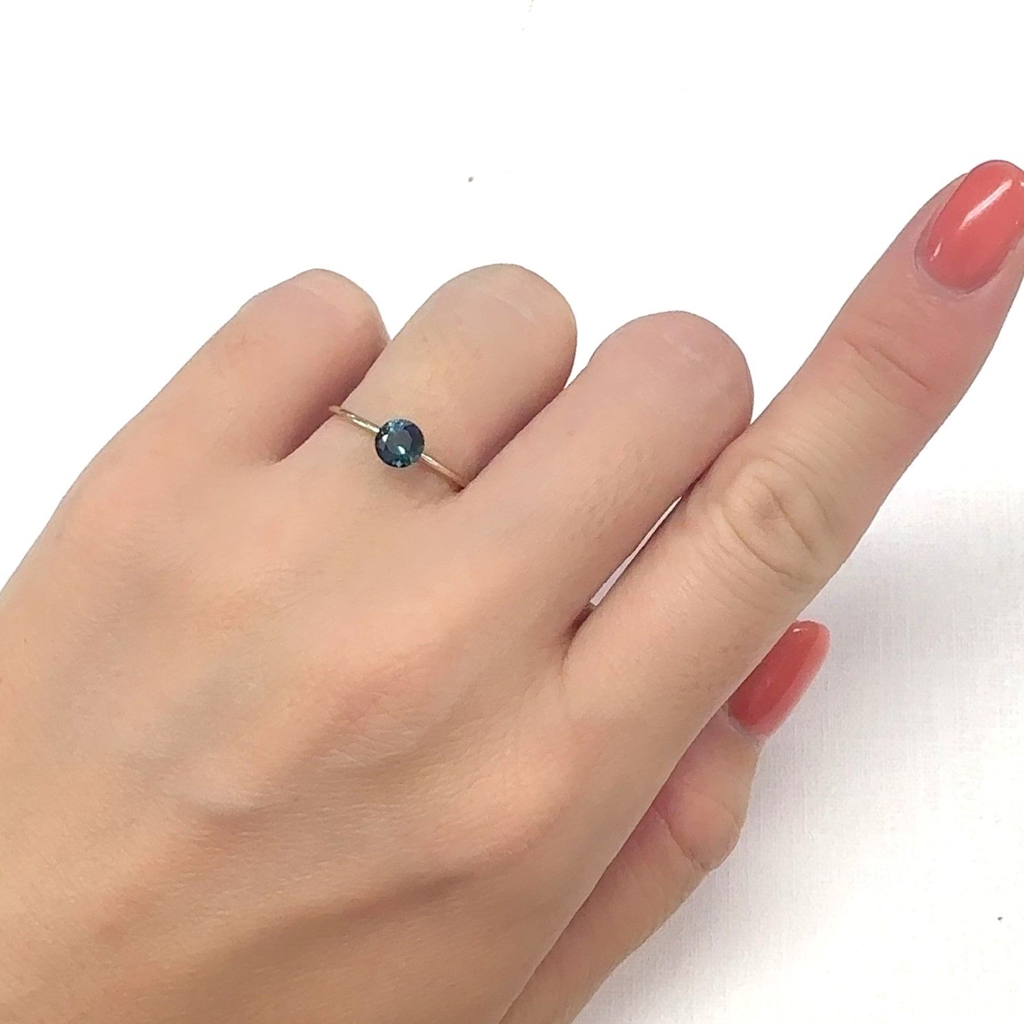 インディゴライト ブラジル産 0.46ct[240928944]5x5mm前後