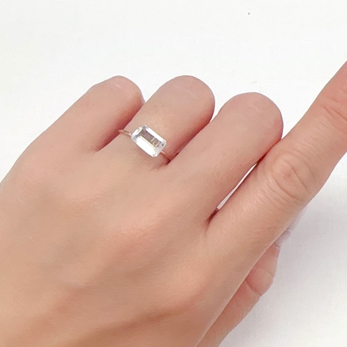 フェナカイト ブラジル産 1.79ct [240527798]8.4x5.6mm前後