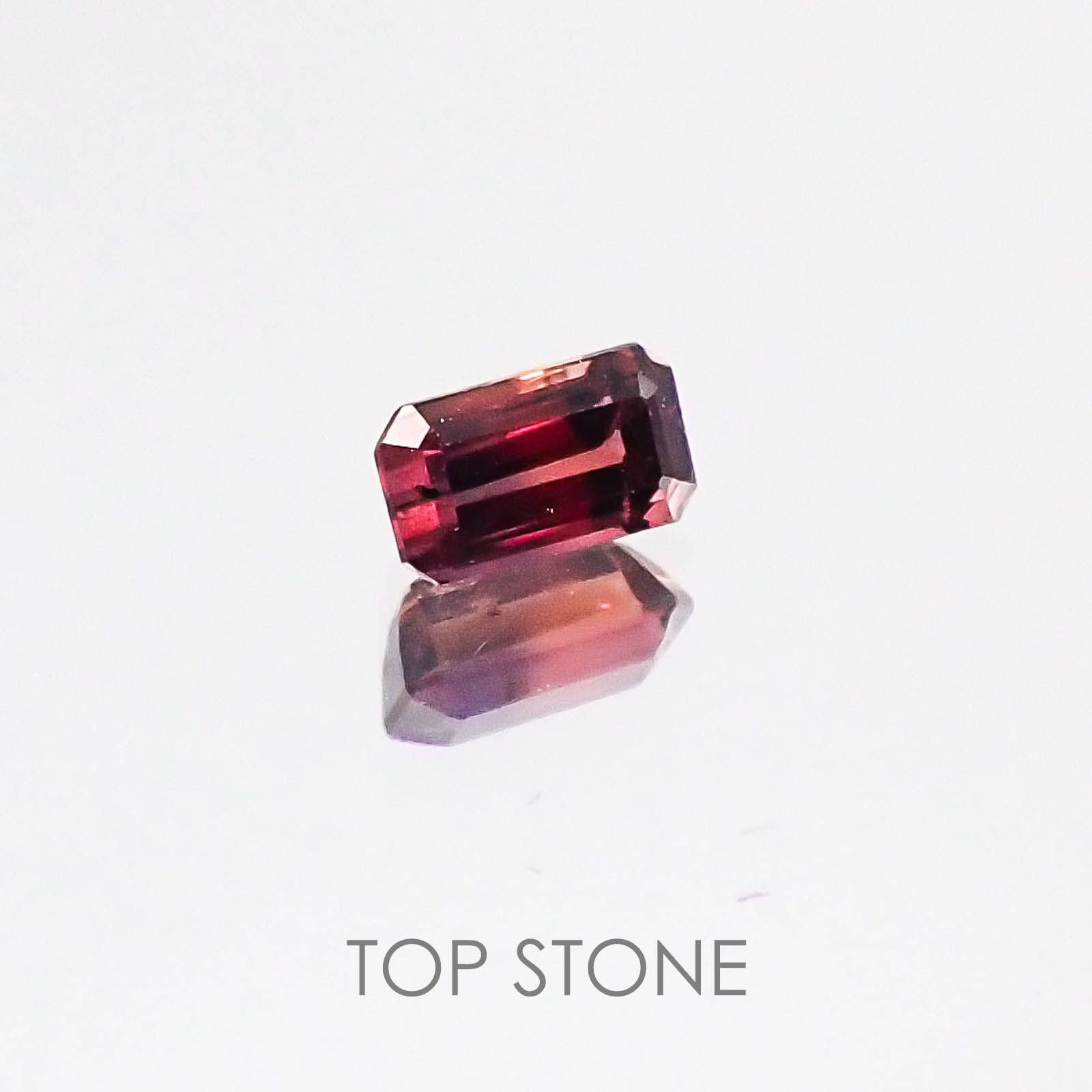 バイカラーサファイア(宝石名バイカラー・サファイア) タンザニア産 0.32ct 識別済[20074077]4.6×2.6mm前後