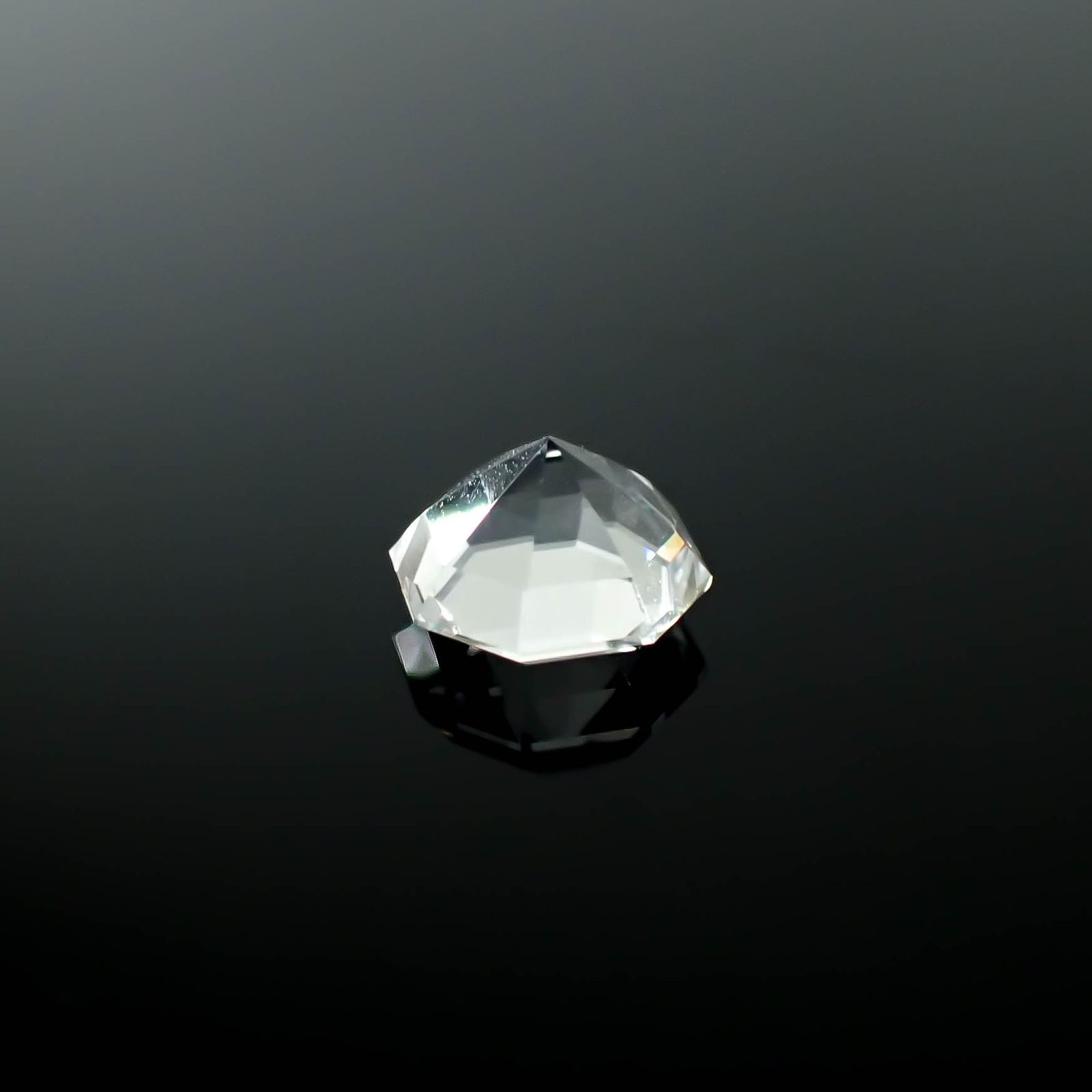 ◇オクタゴンカット◇レムリアンシードクリスタル(保証シール付き) ブラジル産 1.25ct / 7.1x7mm前後 [250730863]