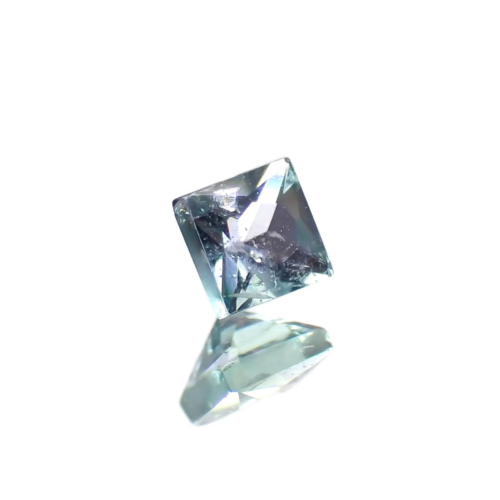 ◇プリンセスカット◇ブルーグリーンコーネルピン タンザニア産 0.096ct / 2.3x2.3mm前後 [260222852]