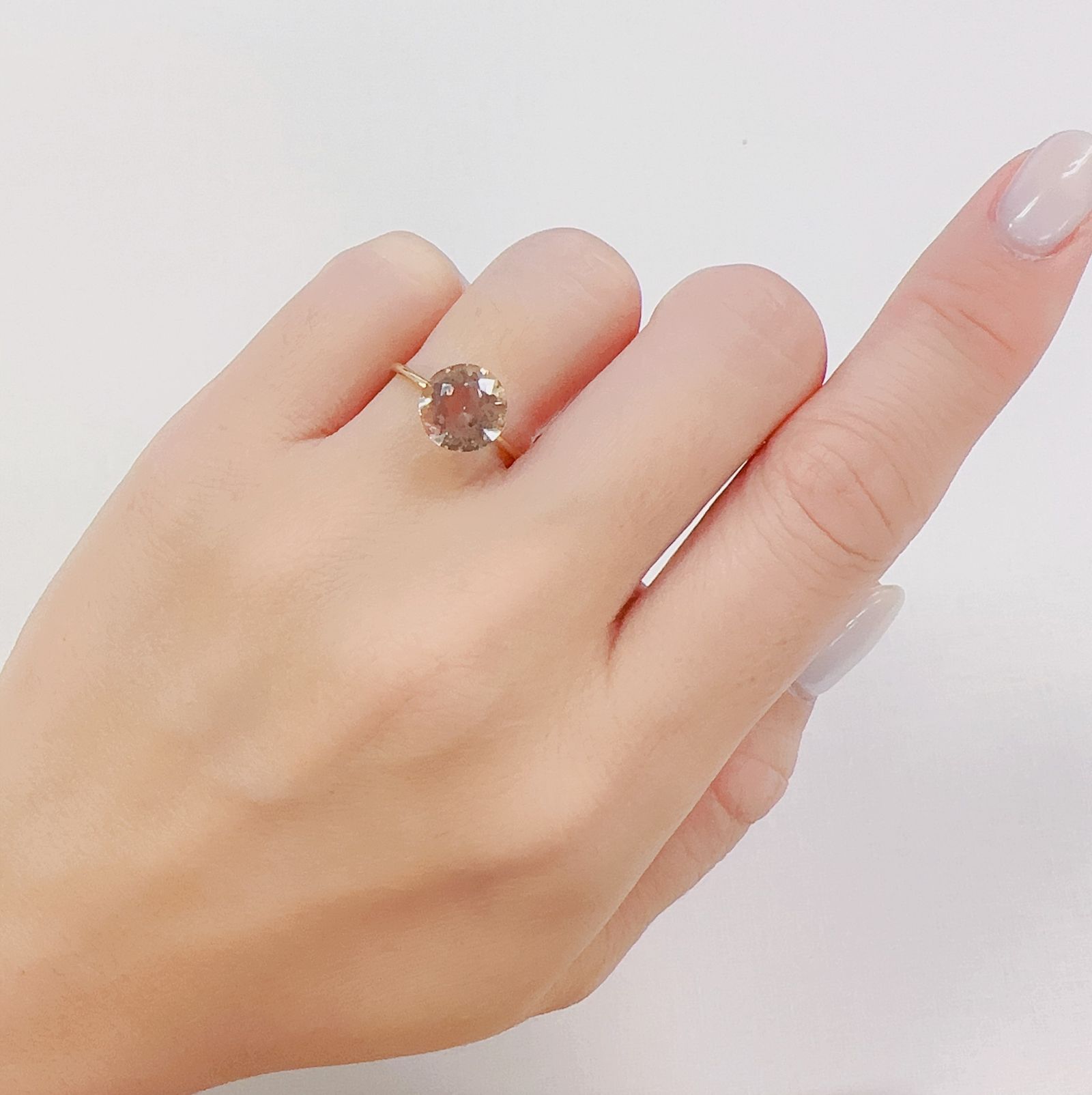 バイカラーオレゴンサンストーン(宝石名バイカラー・ラブラドライト)アメリカ・オレゴン州産 2.291ct ソ付(彩珠)[230722721]8.7x8.6mm前後