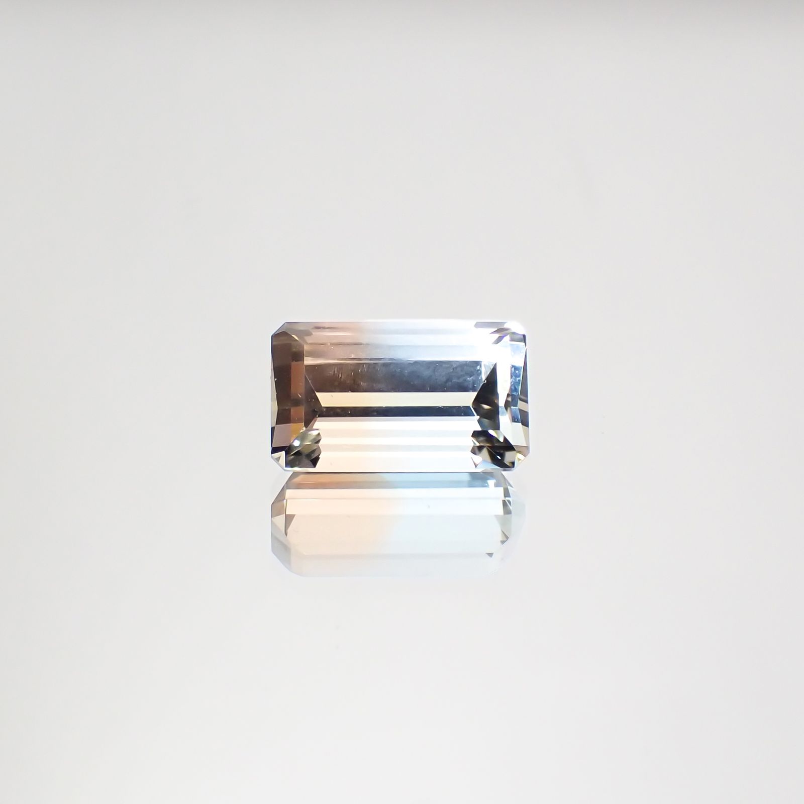 バイカラートパーズ ウクライナ産 4.47ct[231224894]11.1x6.5mm前後