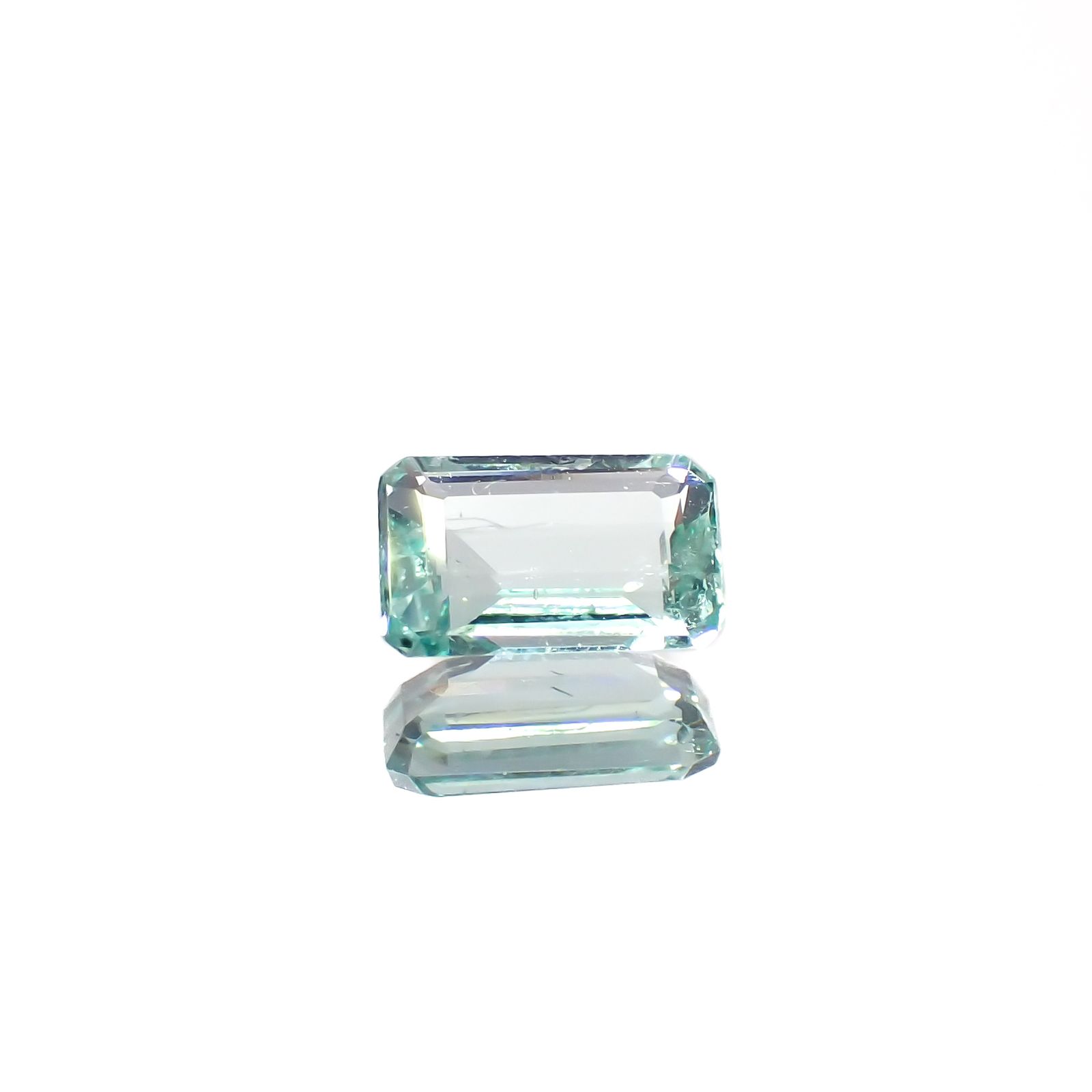 パステルカラーエメラルド コロンビア産 0.44ct[240225960]6x3.8mm前後