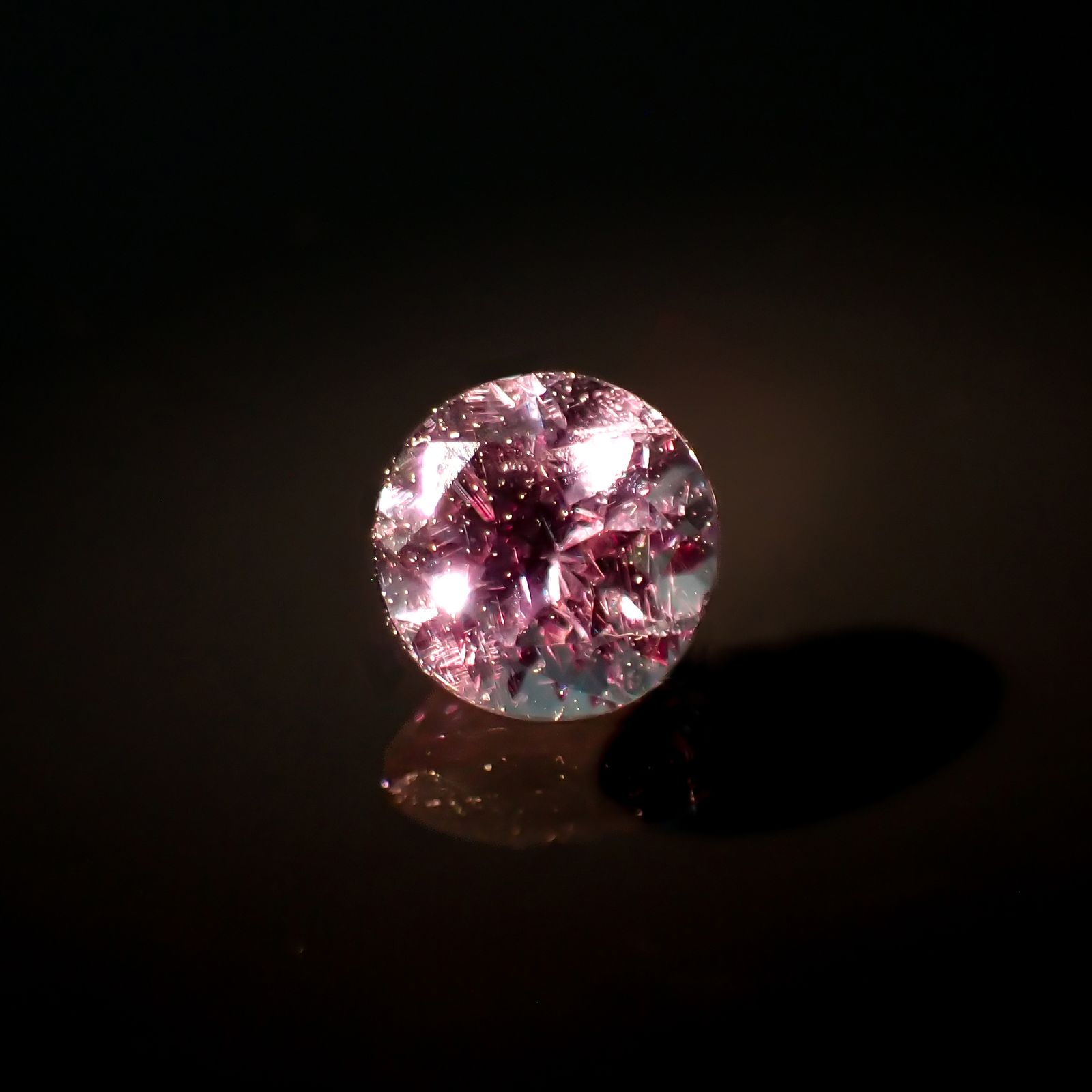 カラーチェンジガーネット アレキタイプ マダガスカル・ベキリー産 0.27ct[230923408]3.6x3.6mm前後