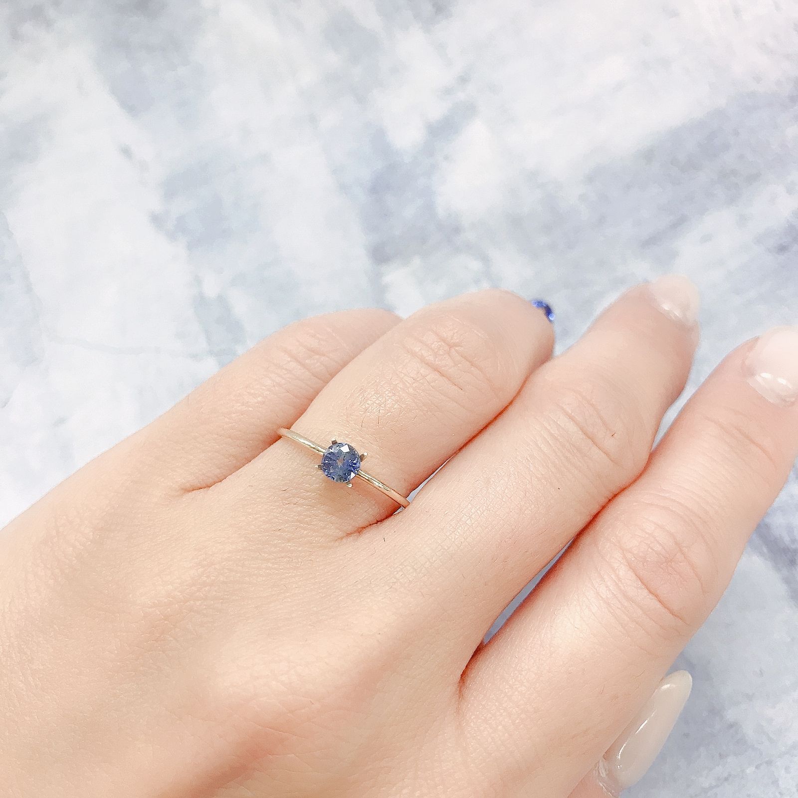 アイスブルーサファイア(宝石名サファイア)スリランカ/マダガスカル産 0.38ct 識別済[220515976]4.2x4.2mm前後