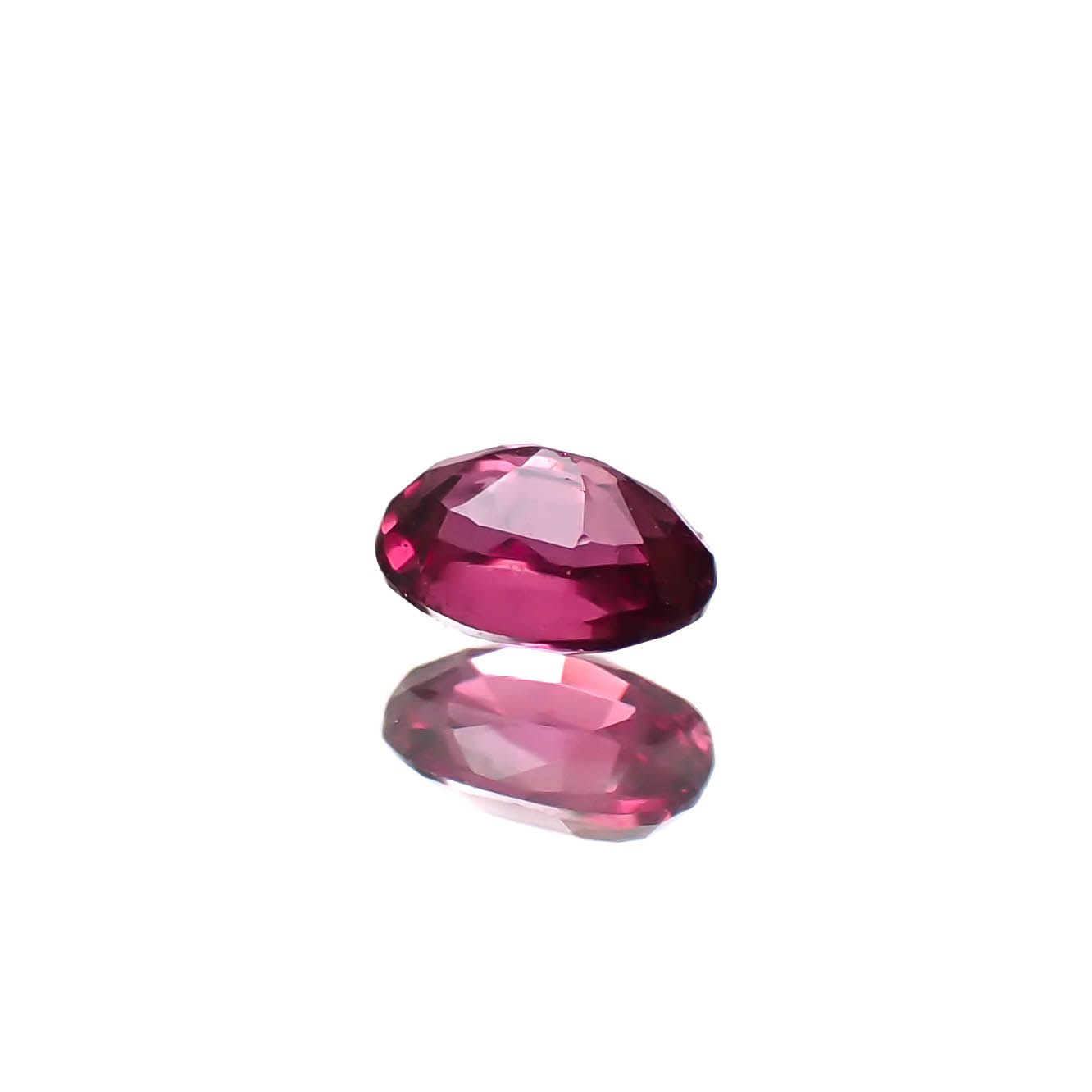 ルビー ビルマ/モザンビーク産 0.15ct [250630508]3.6x2.5mm前後